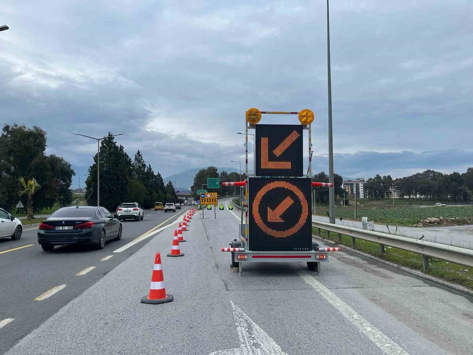 Otoyoldaki Calisma Nedeniyle Trafik Durma Noktasina Geldi 33Aa174282Ef98D2C2Fb743D3Ff85D33