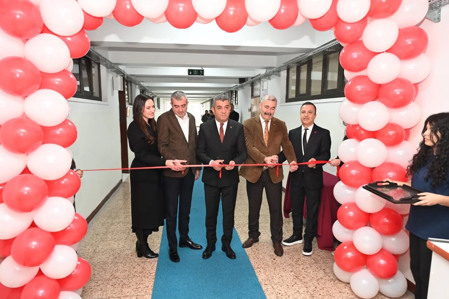 Aydin Lisesine Hayirsever Destegi 548378 Ff81D202B1040Dde182B4Bd928Ffe3A8
