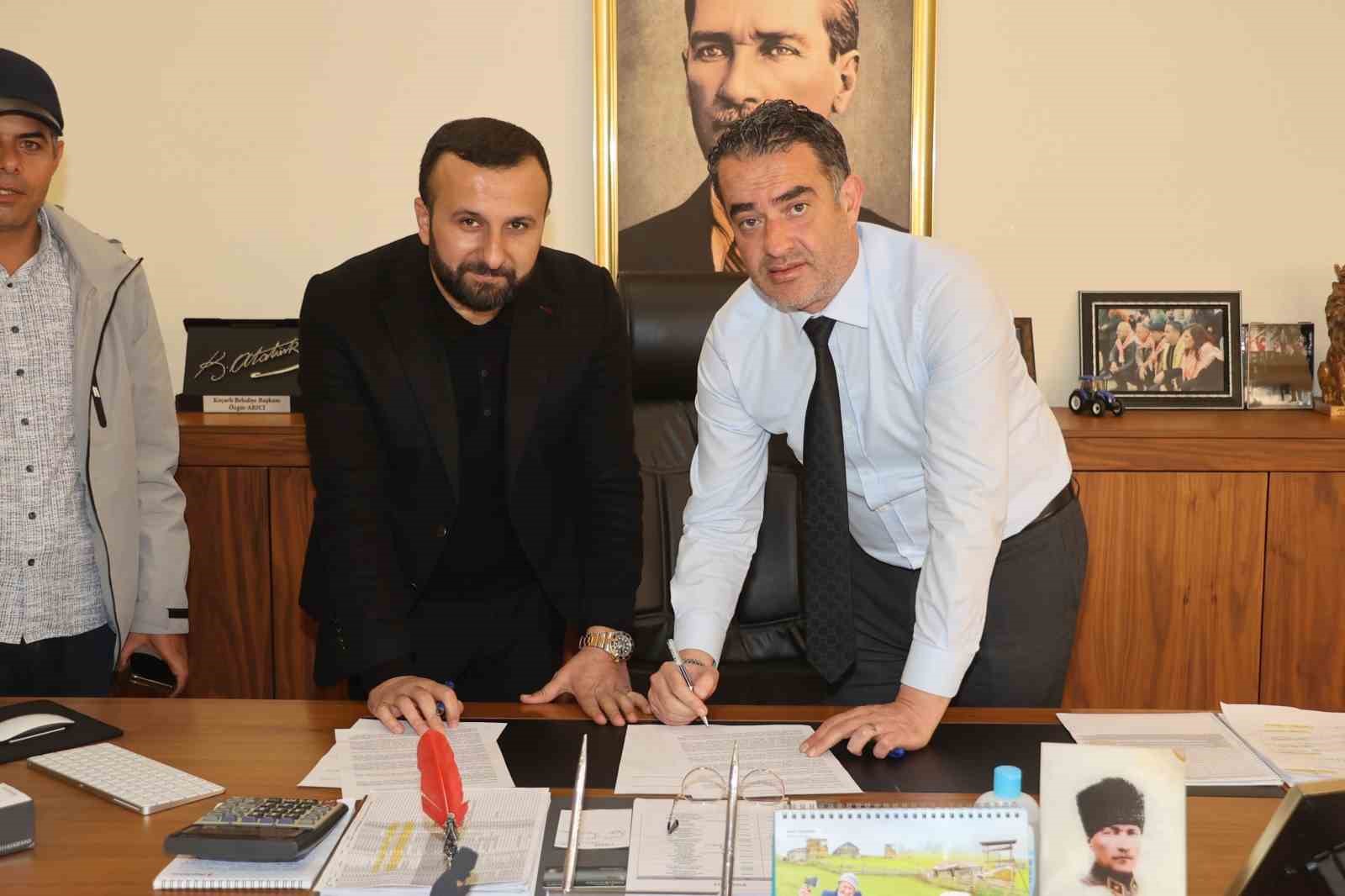 Baskan Arici Yenikoye Ait Olan Camlik Yenikoyde Kalacak 8192640Ee1E2Ebf0424679Afc6350Cd4