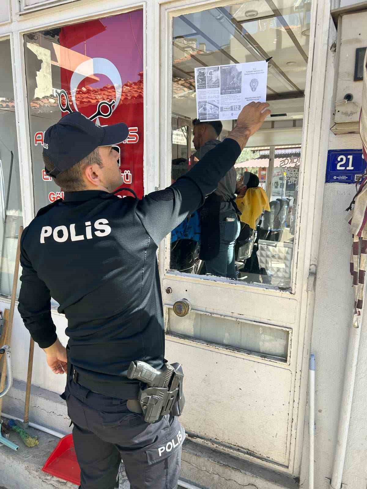 Karacasuda Polis Ekipleri Vatandaslari Bilgilendirdi 88674025F5089391Ede375212934E9C8