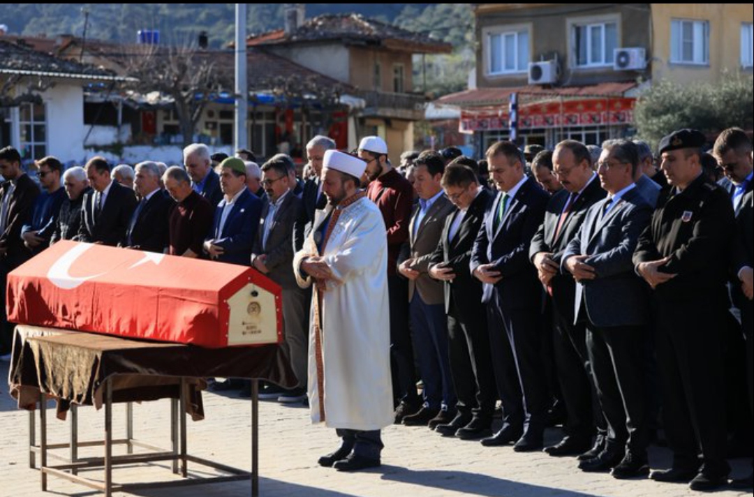 Mugla Cumhuriyet Savcisinin Babasi Karacasuda Topraga Verildi 551622 7F63E2E515Ea5262E4883C4C123B26Cb