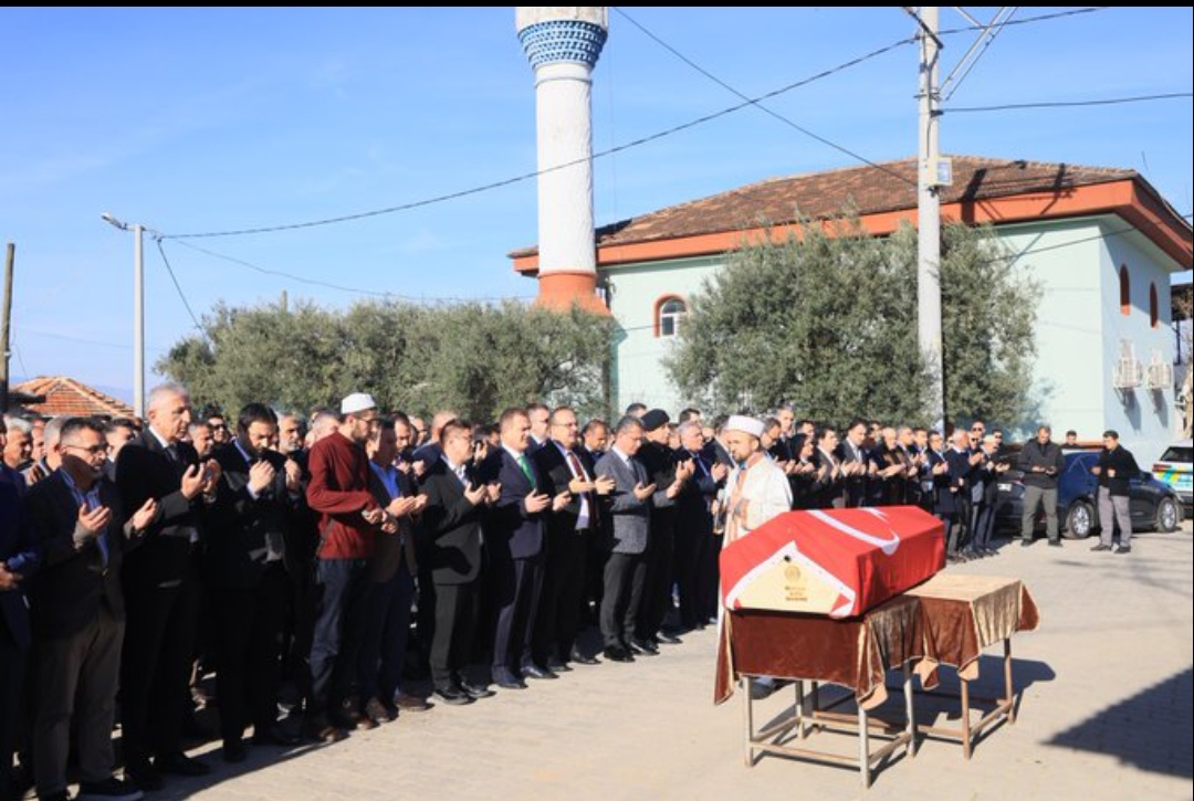 Mugla Cumhuriyet Savcisinin Babasi Karacasuda Topraga Verildi 551622 D2D22C0Dfdedc27Aff4F641Ddb7848C3