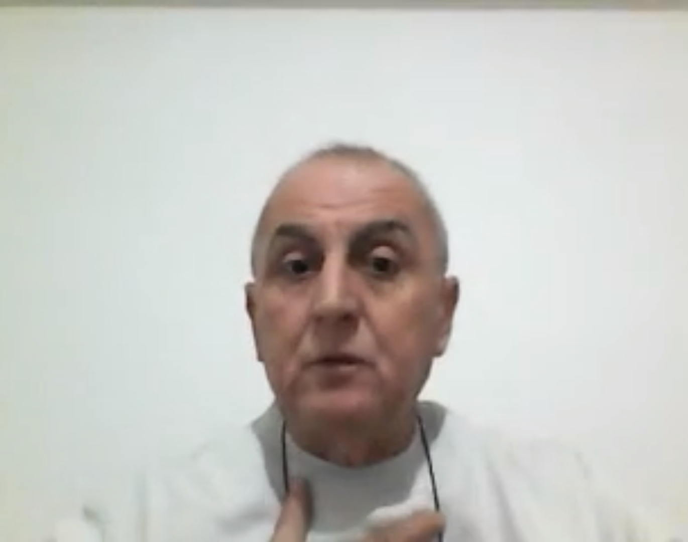 Adulu Akademisyenden Basortusu Cikisi Ucuz Kahramanlik 559746 3A9Ea524A56364Adfe89B0341A29E6E6