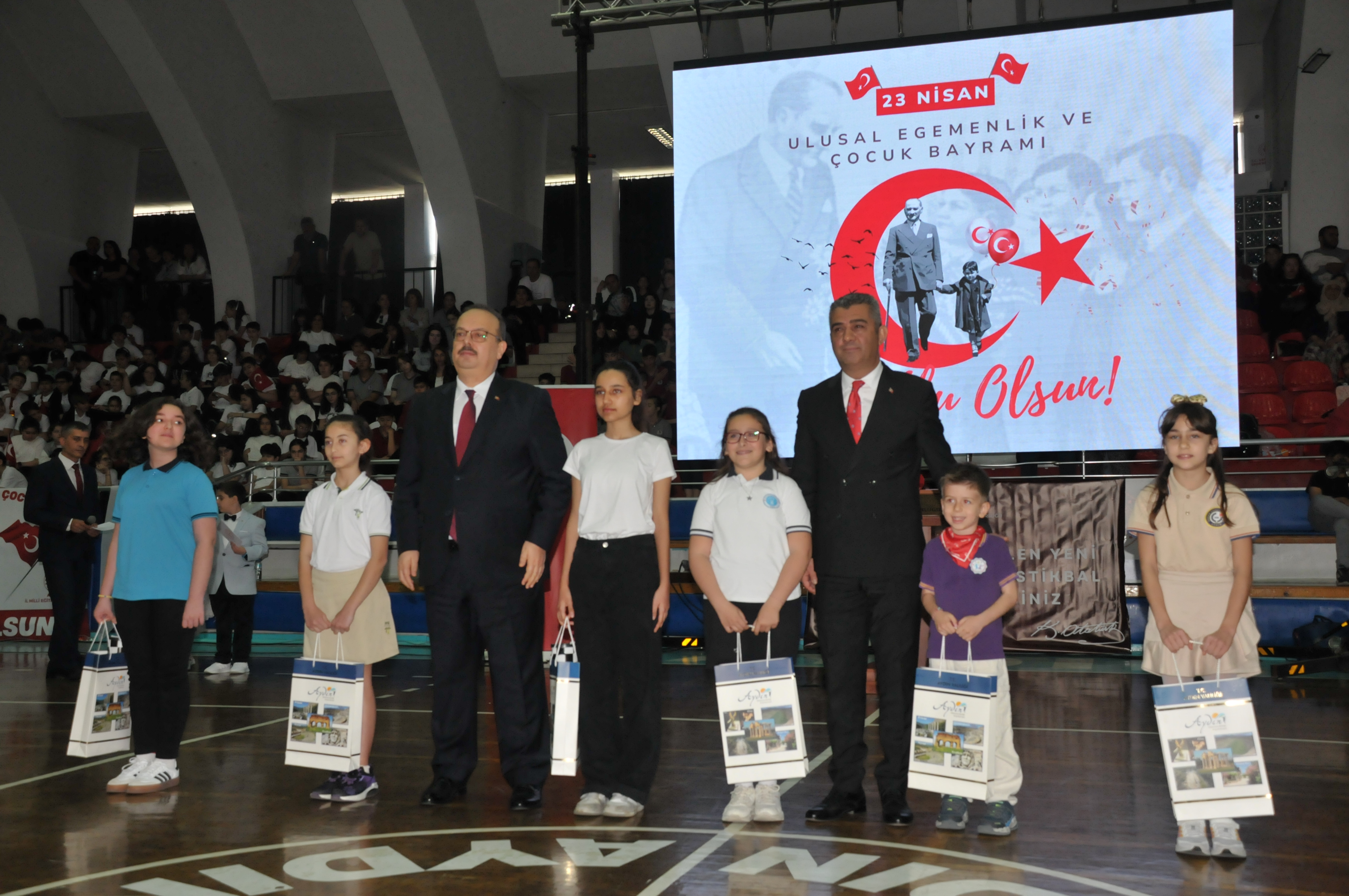 Aydinda 23 Nisan Coskusu Yasandi 562146 9E0Fd3Bd9670A752441Ea50381A93242