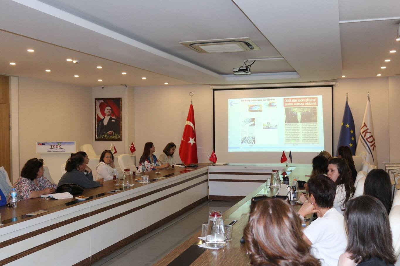Aydinda Kadin Girisimciler Bilgilendirildi 563751 2Ff3B938F4B57B4Af7F371593Eec83F7