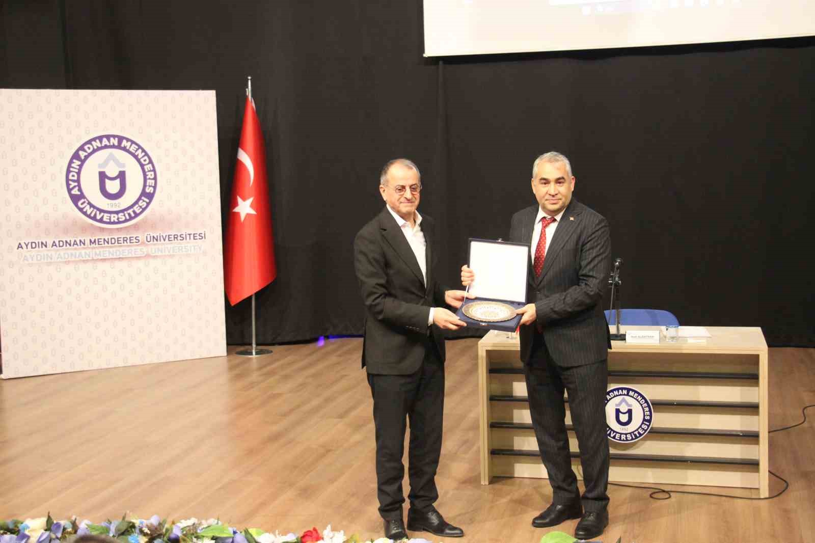 Aydinda Turkiye Yuzyilinda Dis Politika Vizyonu Ve Gelecegimiz Konferansi 181826B613511094Ea853Fe31A3F86Fe
