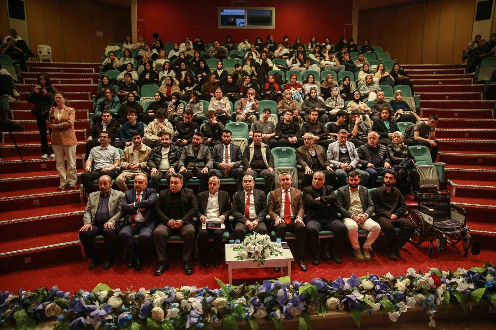 Aydinda Turkiye Yuzyilinda Dis Politika Vizyonu Ve Gelecegimiz Konferansi 5E2B611775A45507245Eb2B8A66Cb742