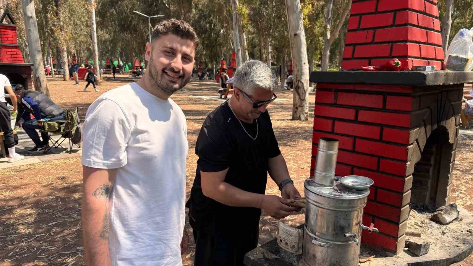 Kusadasi Sevgi Plaji Piknikcilerin Yeni Bulusma Noktasi Oldu 24498Cdcba283F09742Fa6094Babea5A