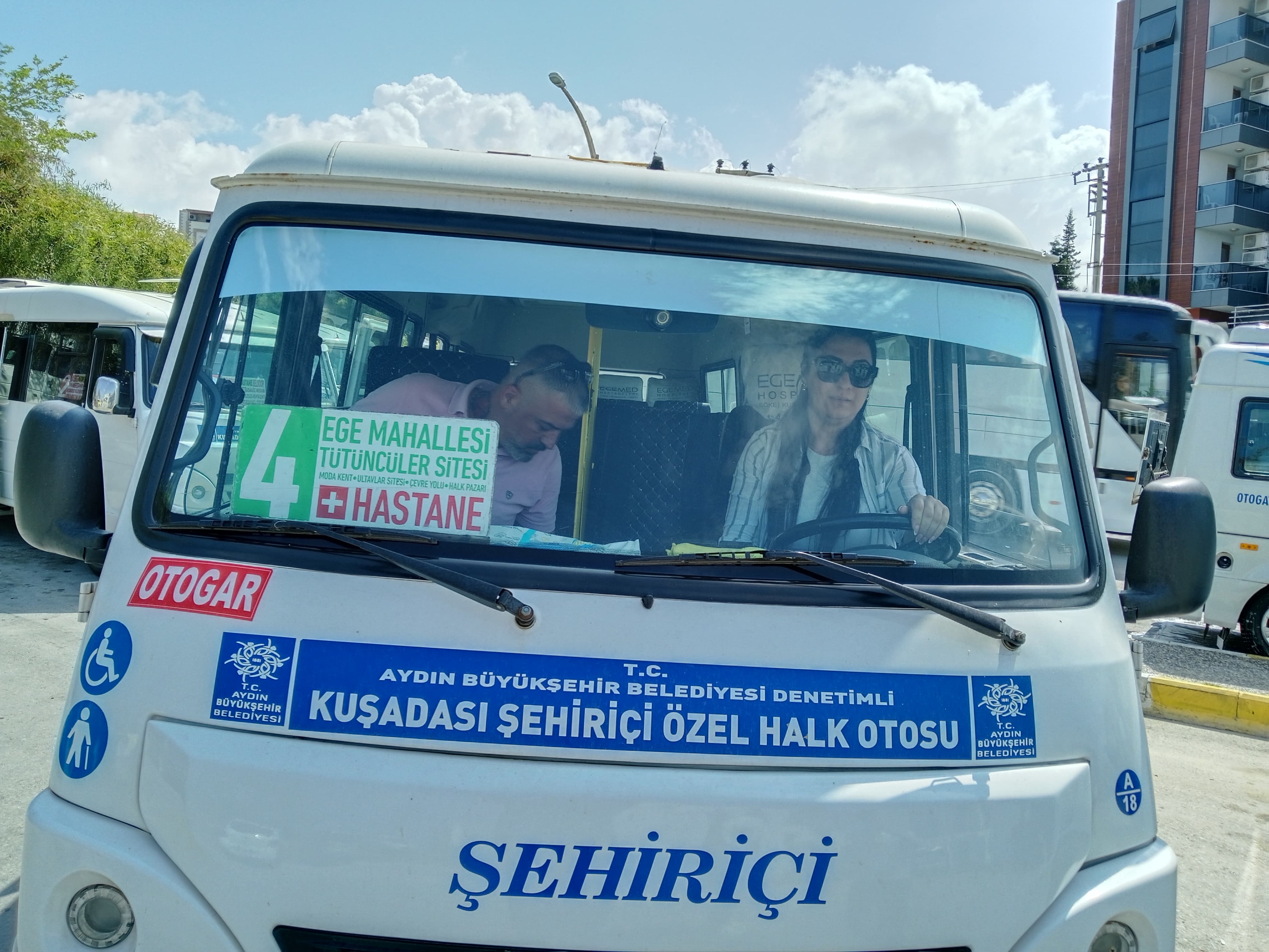 Kusadasinin Sofor Nebahati Dolmuslarda Goreve Hazir 563176 69420A839Cc1866Dd32C271E740C9755