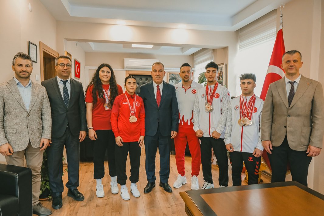 Onlar Aydinin Spordaki Gururlari 564102 25B1Bb83Cc97Fbff3B9C981Db871C2Ee