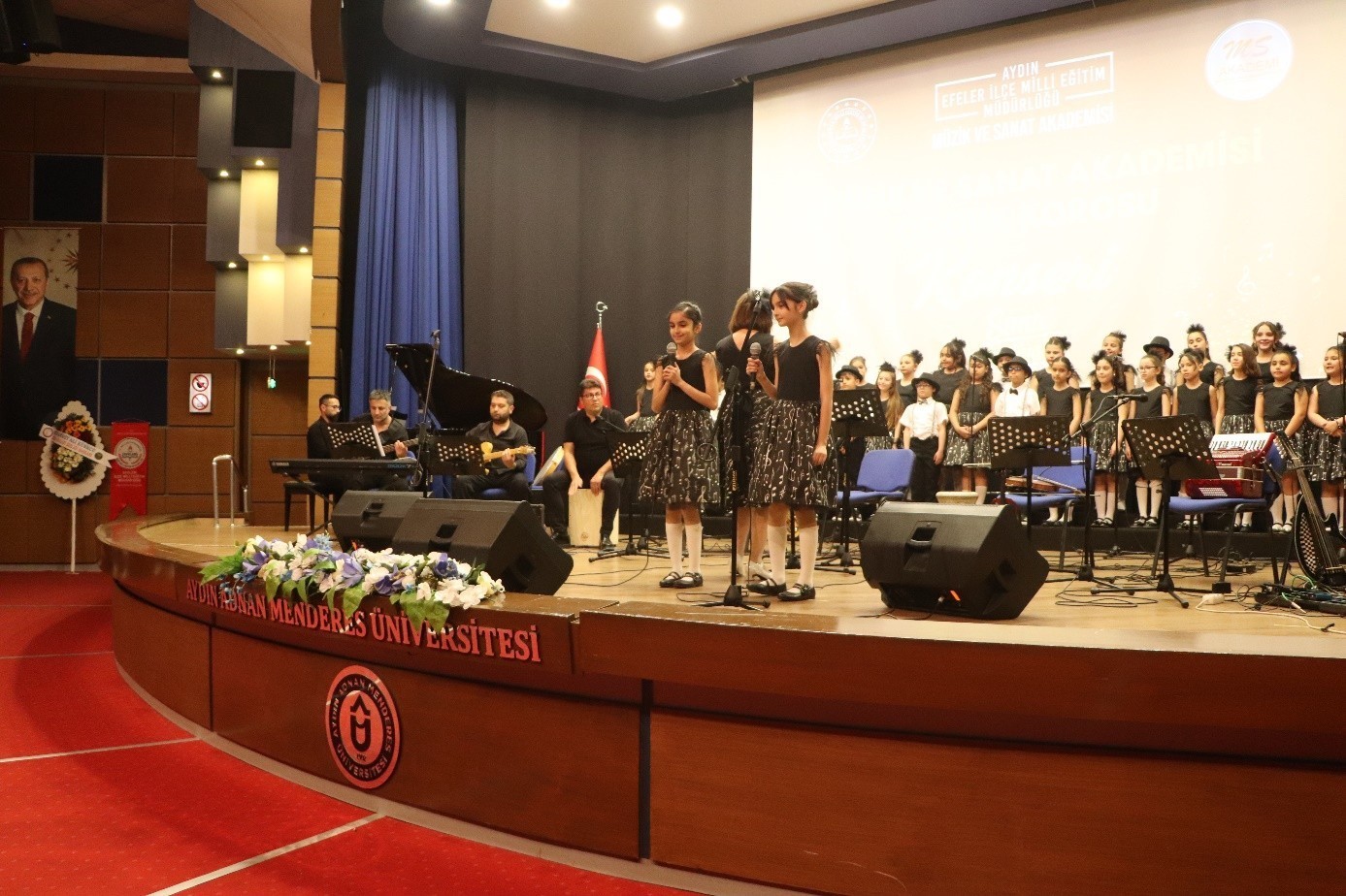 Sanatla Buyuyen Nesiller Efelerde Bulustu Cef8452A53Eb97D343Fc78765770714E