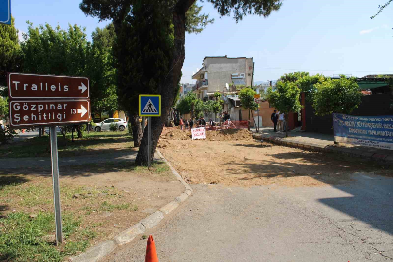 Yol Calismasina Romalilar Tas Koydu 19C57543D7C1Bf9Ef398F6B8967Ce121