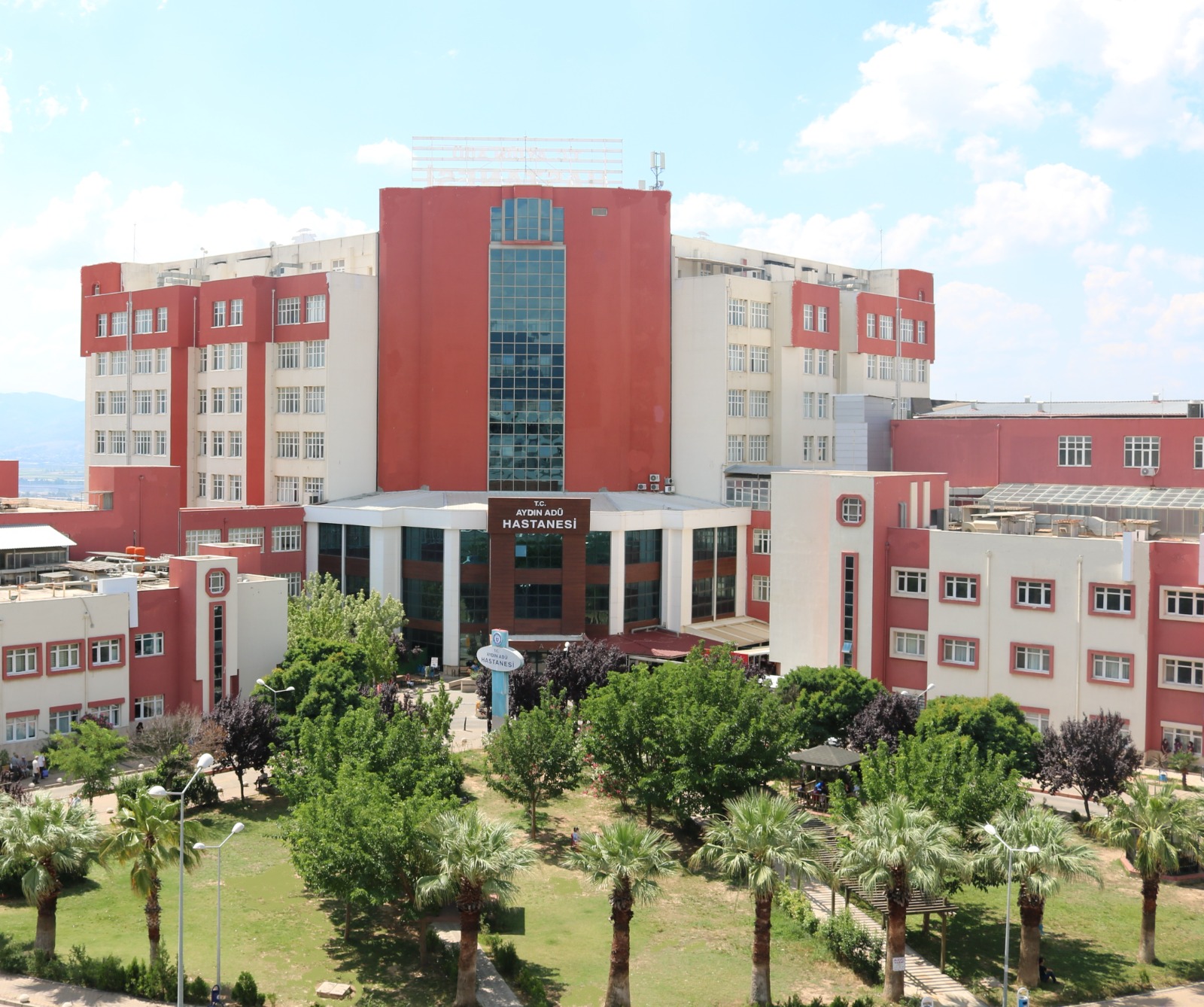 Adu Rektoru Kentten Bicak Parasina Karsi Net Mesaj Tavrimiz En Basindan Beri Nettir 567886 8A3Db03188Dee4Cb4Ed8239F04C9C29A