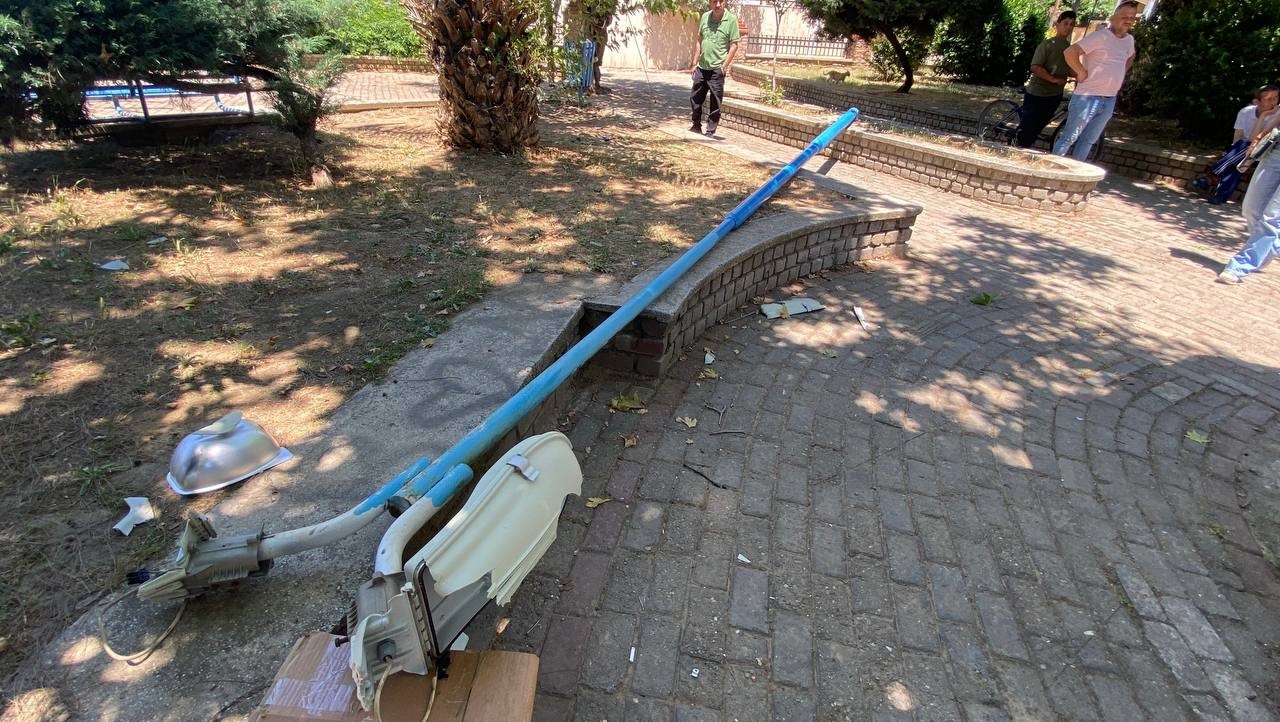 Aydinda Parkta Oturan Sahislar Olumden Dondu 2 Yarali 0Cc359F10120F0Ed1E3012748Dbdf84A