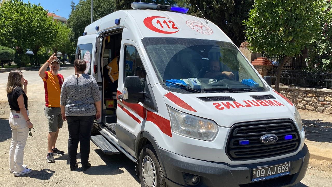 Aydinda Parkta Oturan Sahislar Olumden Dondu 2 Yarali 935A43E5E78D3Ea1683F2975Ec8160C7