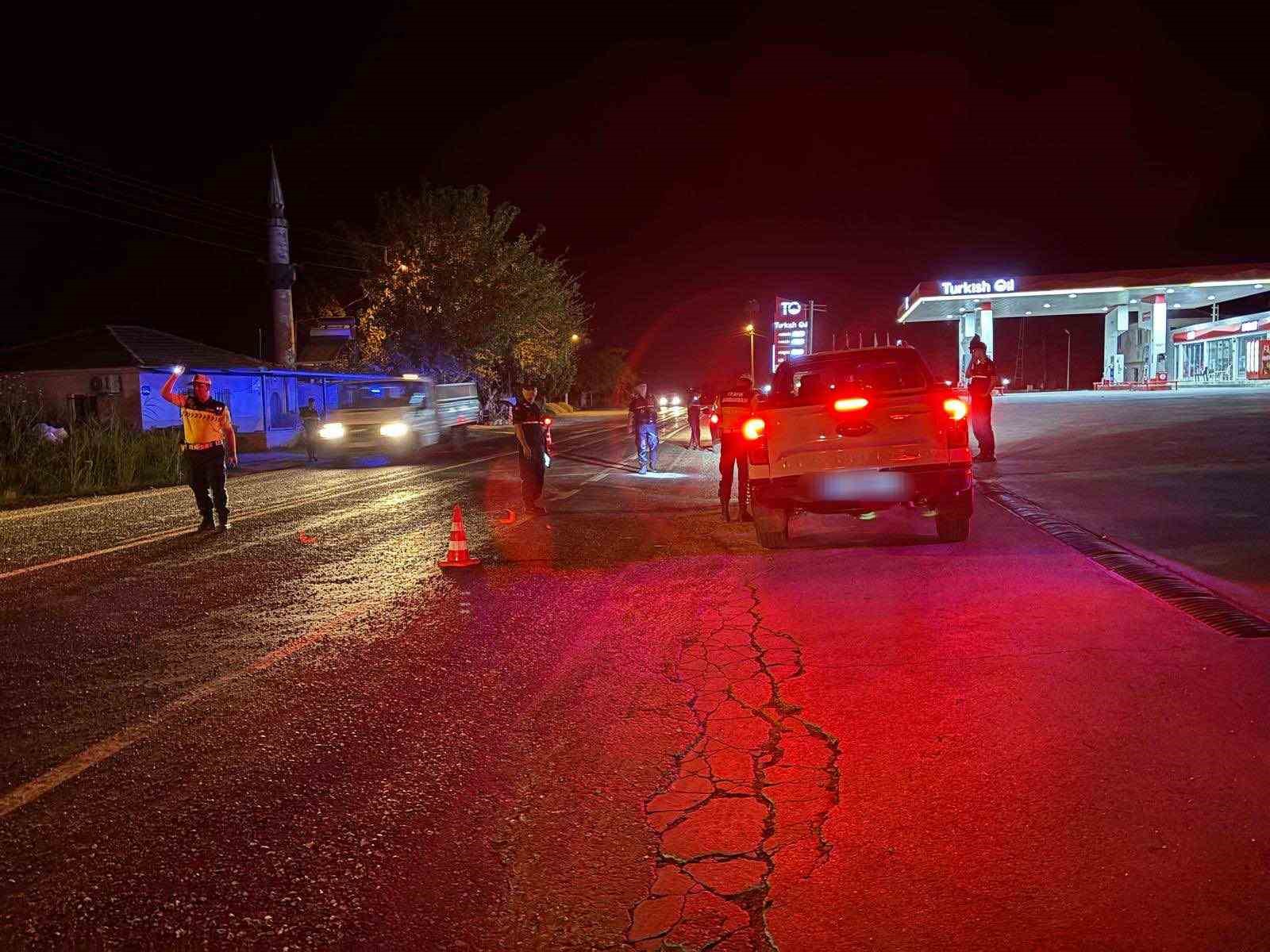 Aydindaki Trafik Uygulamasinda 38 Surucuye Islem Yapildi A673076F59655D5B59De967846318F8D