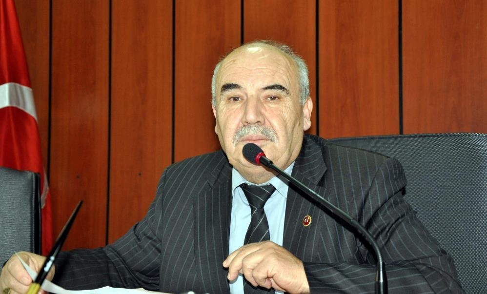 Aydinli Is Adami Ve Siyasetci Gulec Topraga Verildi 0A7F1Ac604A4F94Bc55Adcec75A3E0E6