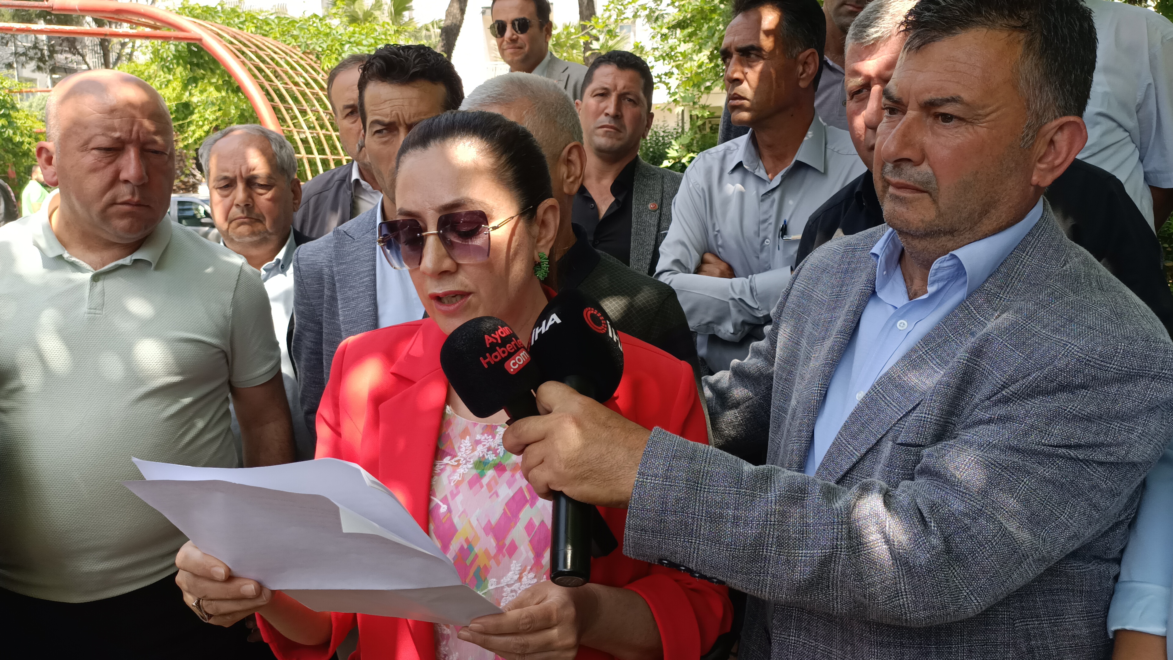 Aydinli Muhtarlarin Kayyum Baskan Tepkisi 565543 Dd7B45910Dccb1724821D84Fc45097Cf