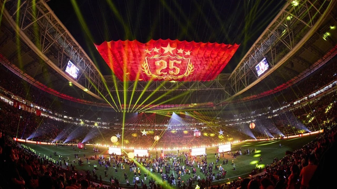 Aydinli Sanatci Galatasarayin Sa (1)