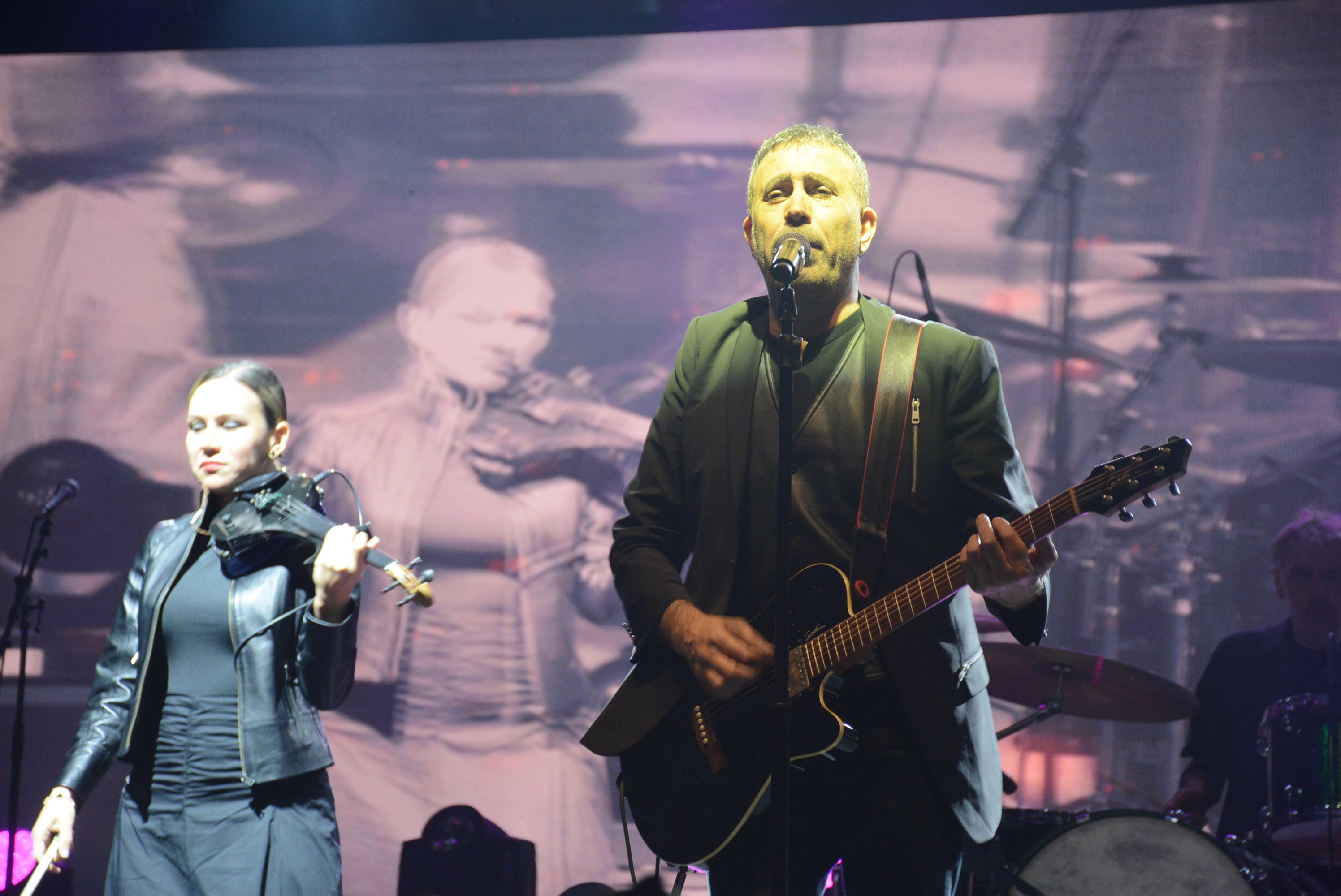 Aydinlilar Haluk Levent Ile Costu 569133 4F0Dc7D34Fa5Cbe18C5F8E002F00Aefb