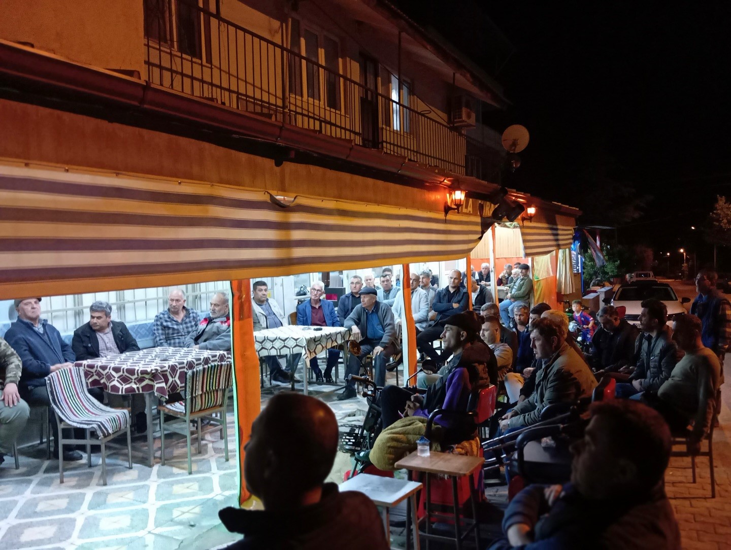 Baskan Erol Feslek Ve Gelenbe Mahalle Sakinleri Ile Bir Araya Geldi C3061De471315F7B7A7141D8866B12Af