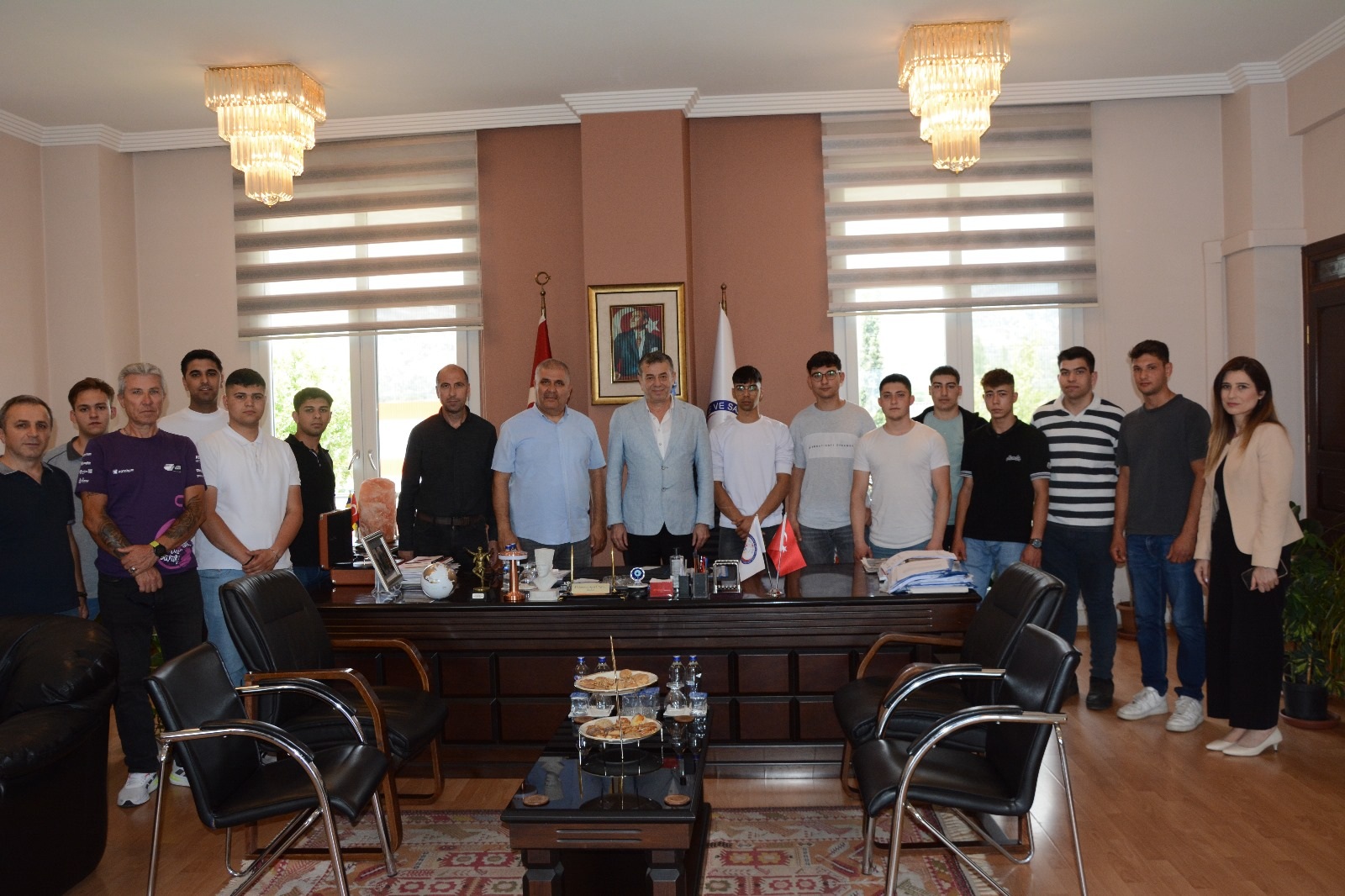 Baskan Kunkcu Gelecegin Ahilerini Agirladi 572325 30F733E887Dc733D2897Acc8Fe2F9Ee9