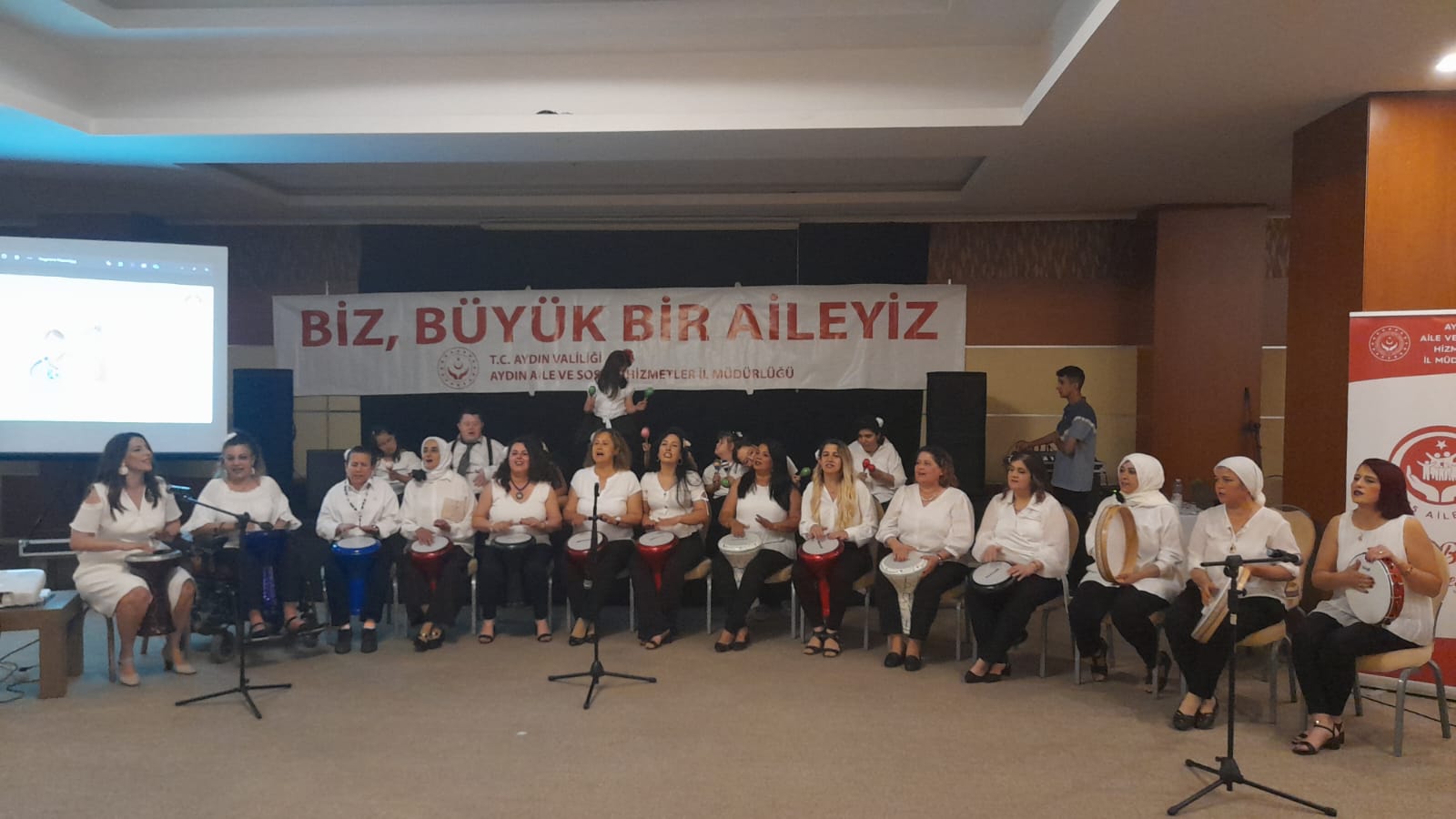 Biz Buyuk Bir Aileyiz Bulusmasi Kusadasinda Gerceklesti 568841 5E50528Dede1C2D4355217932Dbdc487