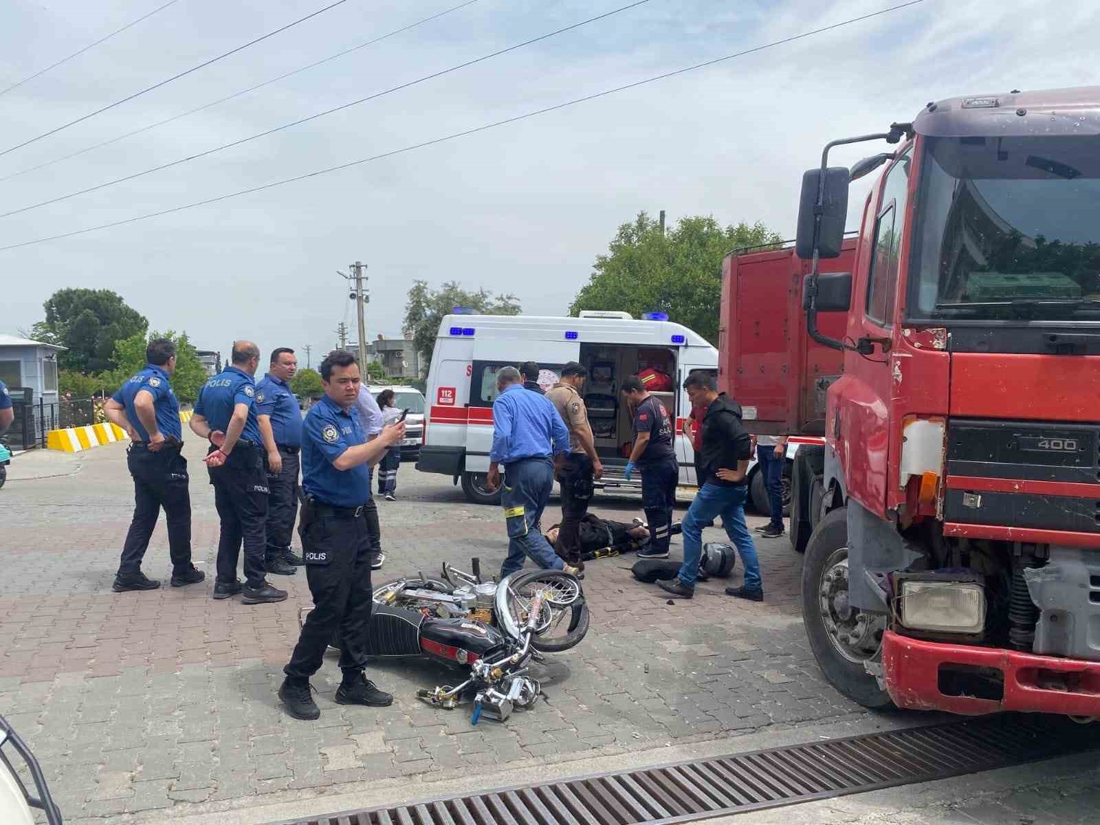 Bozdoganda Tir Ile Motosiklet Carpisti 1 Yarali 00Ca431F1Ac6A64D5242Fc52B74A985B
