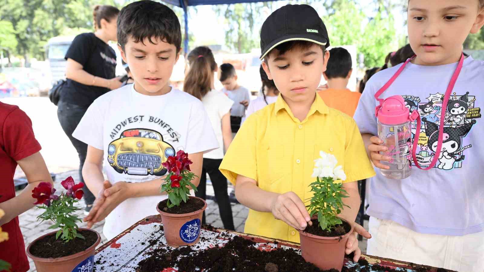 Buyuksehir Destek Verdi Minik Eller Anneler Icin Calisti 182D68F269D99C0Df674C2A167F215D3