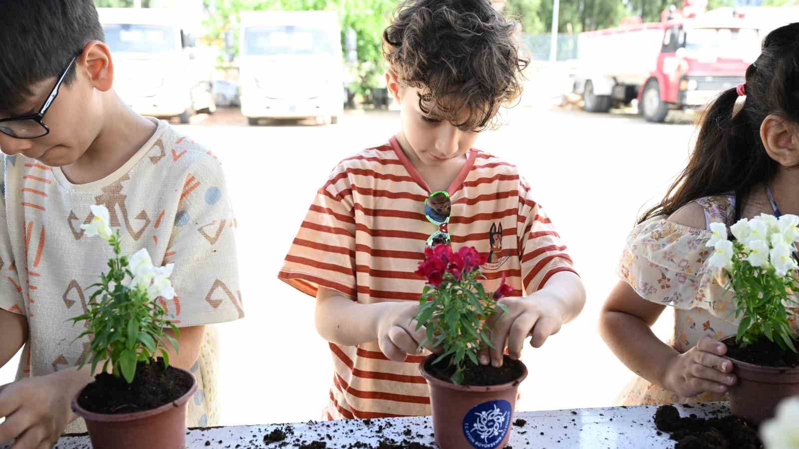 Buyuksehir Destek Verdi Minik Eller Anneler Icin Calisti 5787A82Bfcce6F30C8F066Beed5003B9