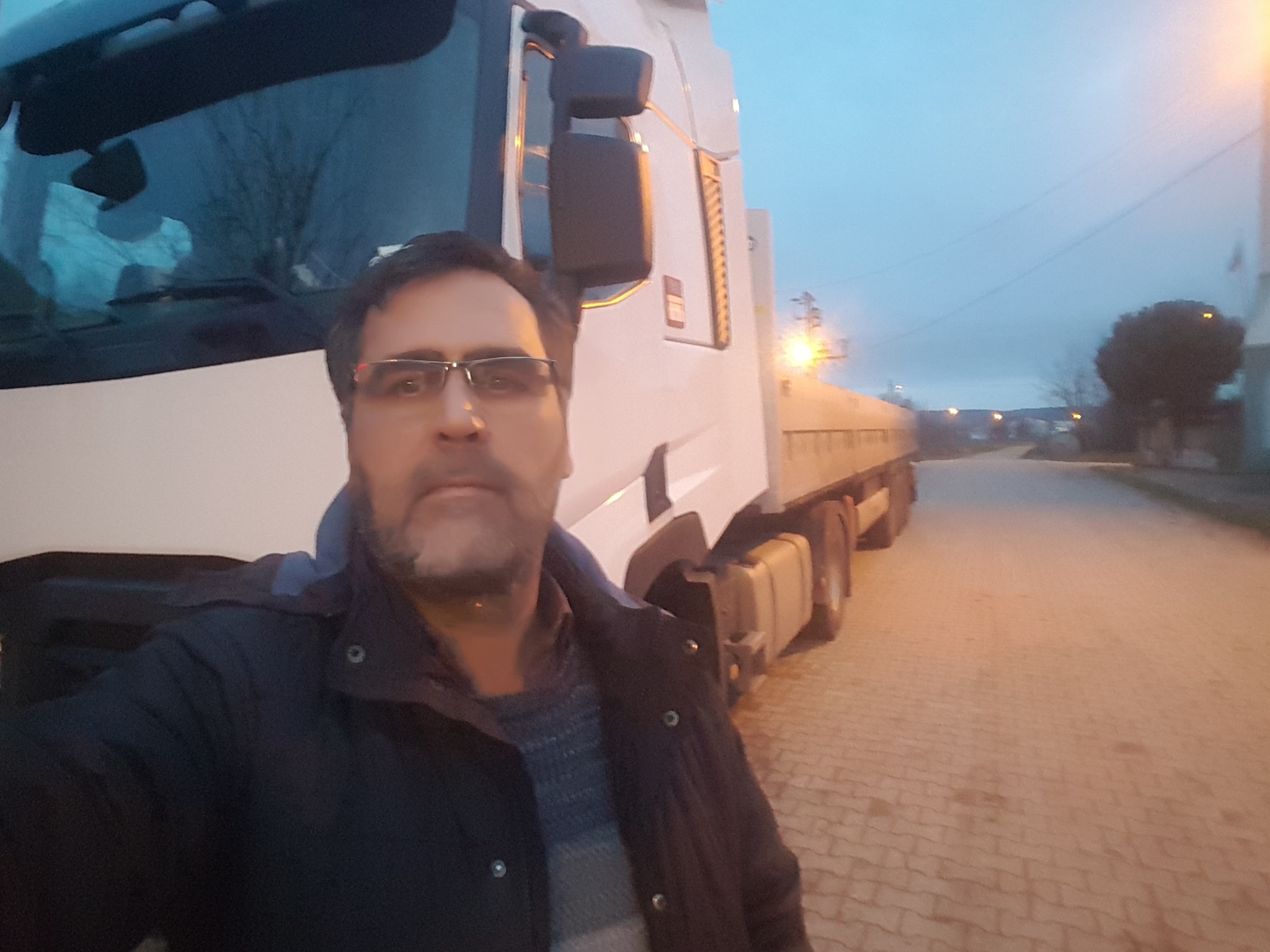 Canakkaledeki Kazanin Atesi Aydina Dustu Devrilen Tirin Surucusu Hayatini Kaybetti 571668 8448505C39216Ab403F2A29B8F32Ed87