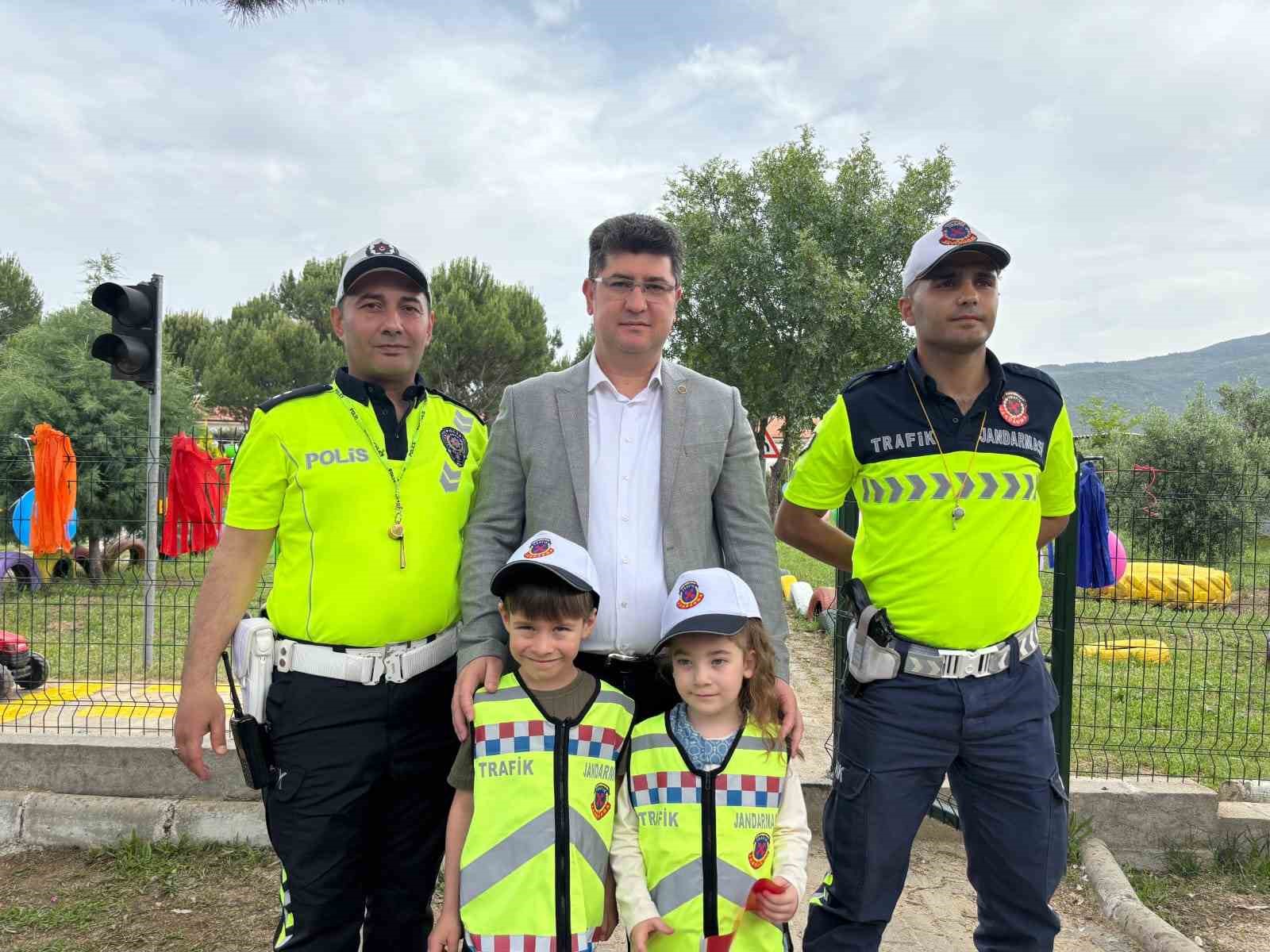 Cinede Anaokulu Ogrencilerine Trafik Egitimi Verildi Ad5Ca2D7Bdf92Dc9De970577Fa1D58Ad