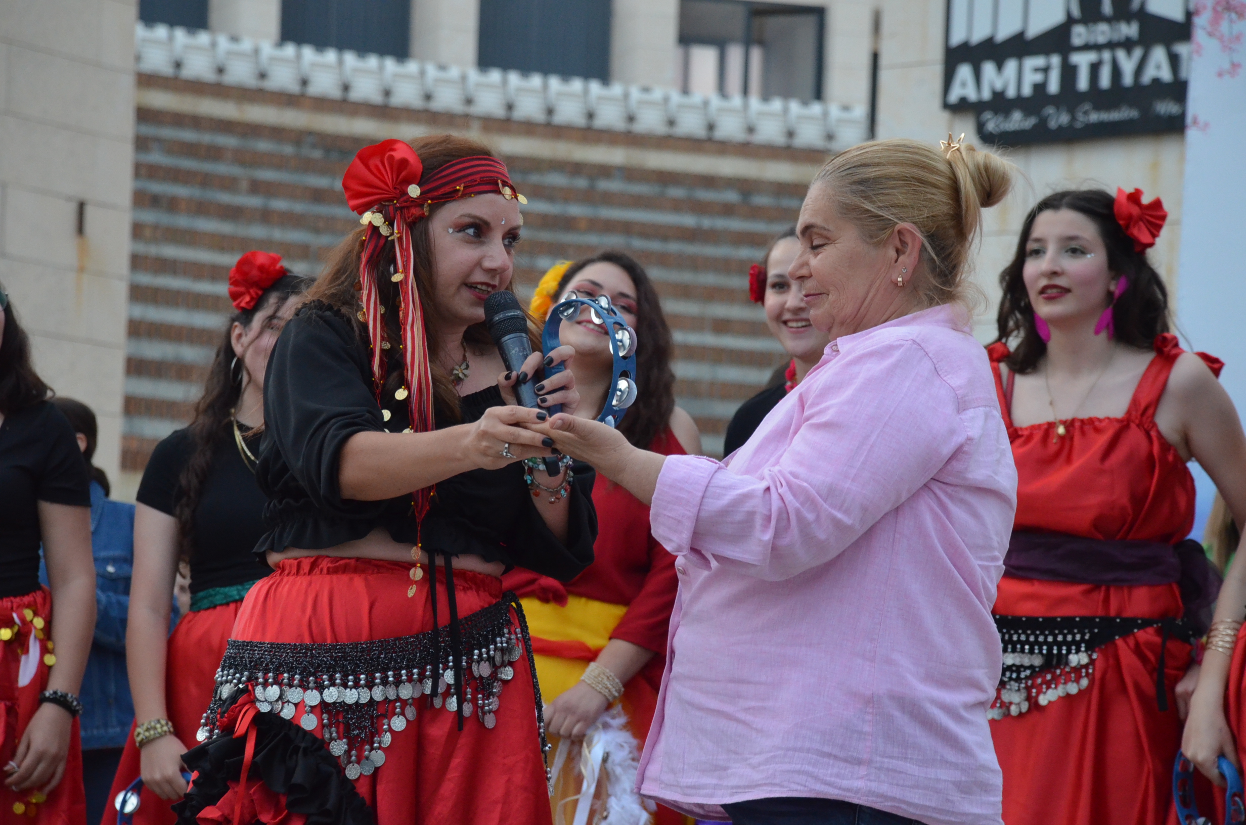 Didim Belediyesi Hidirellezi Coskuyla Kutladi 565376 D0B6C3D956F23B424707Dbd564Eb4A2B