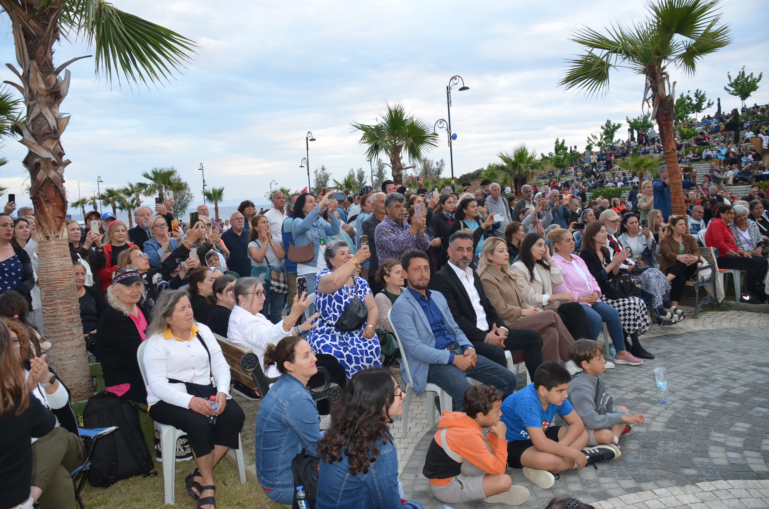 Didim Belediyesi Hidirellezi Coskuyla Kutladi 565376 D3B5B7D315Fb0C3F47110E88F1Eb2E75