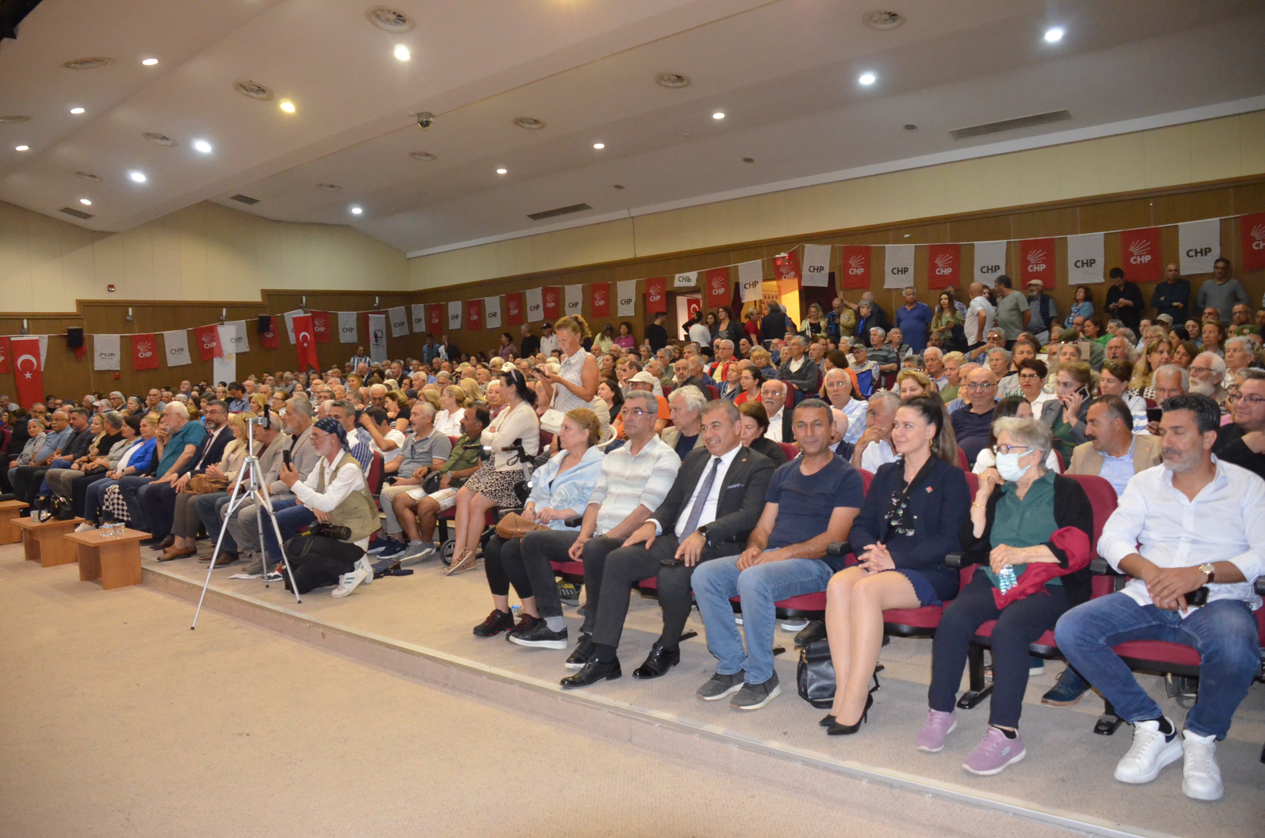 Didim Chp Deniz Gezmis Ve Arkadaslarini Andi 565689 81B28A9581F0C31C4E1C02Afa8F656E6