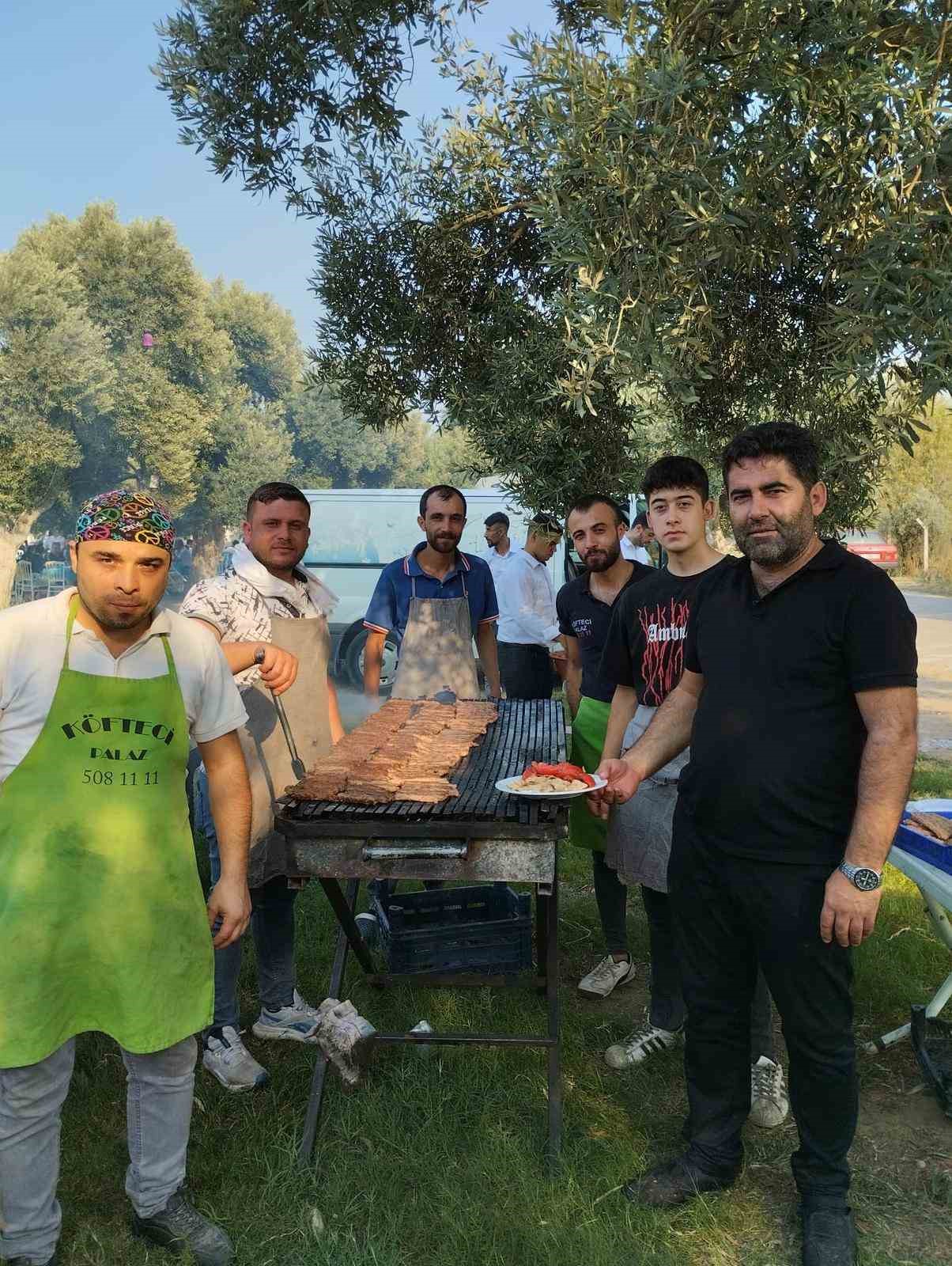 Egede Dugun Sezonu Basladi Kofte Yogurmak Meslek Oldu 872Ee218F7148B8D46Decdd29C7Ec086