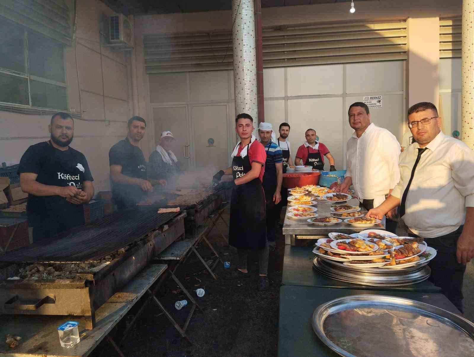 Egede Dugun Sezonu Basladi Kofte Yogurmak Meslek Oldu Dcee637Bf223988827D779Ed5F8Dd7F7