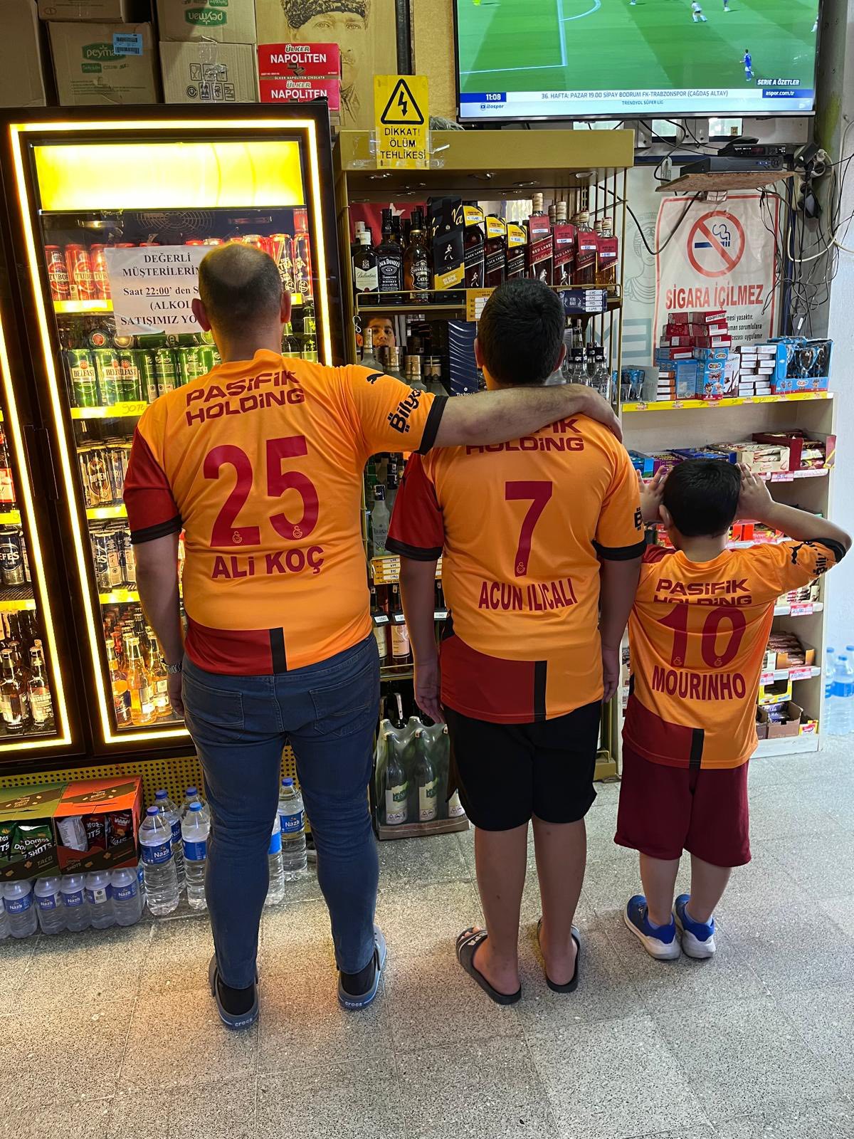 Galatasarayli Aileden Sampiyonluk Gondermesi Fenerbahceli Isimler Galatasaray Formasinda 568766 Bc4214B8Dc6Ef4Bbd07E0Bc3687C84Ea