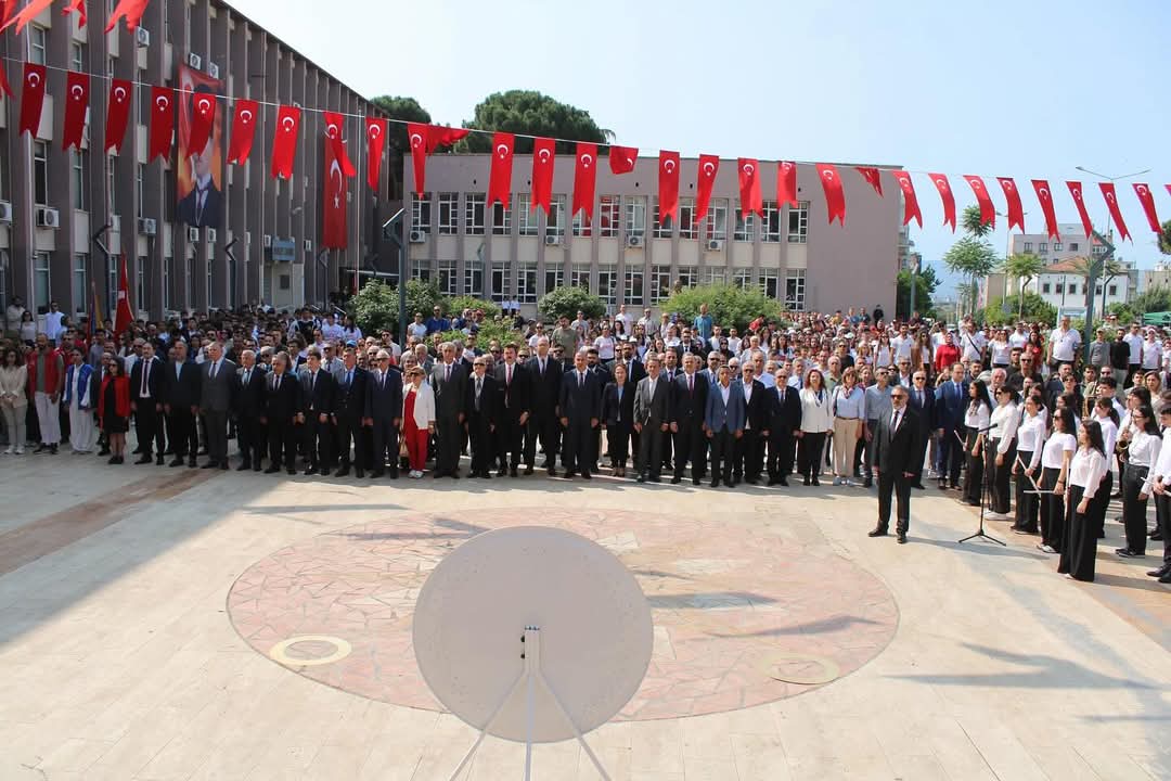 Iyi Partili Erturkten 19 Mayis Protestosu 569020 81Ae2Ff2Ed7Bc5986E565150313Cafc5