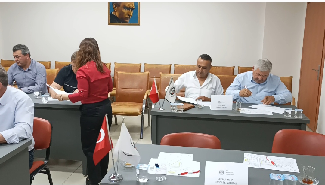 Karacasu Belediye Meclisinde Ozgur Ozele Saldiri Kinandi 565923 0Dcecc0Db2562E6F48009289C83A431C