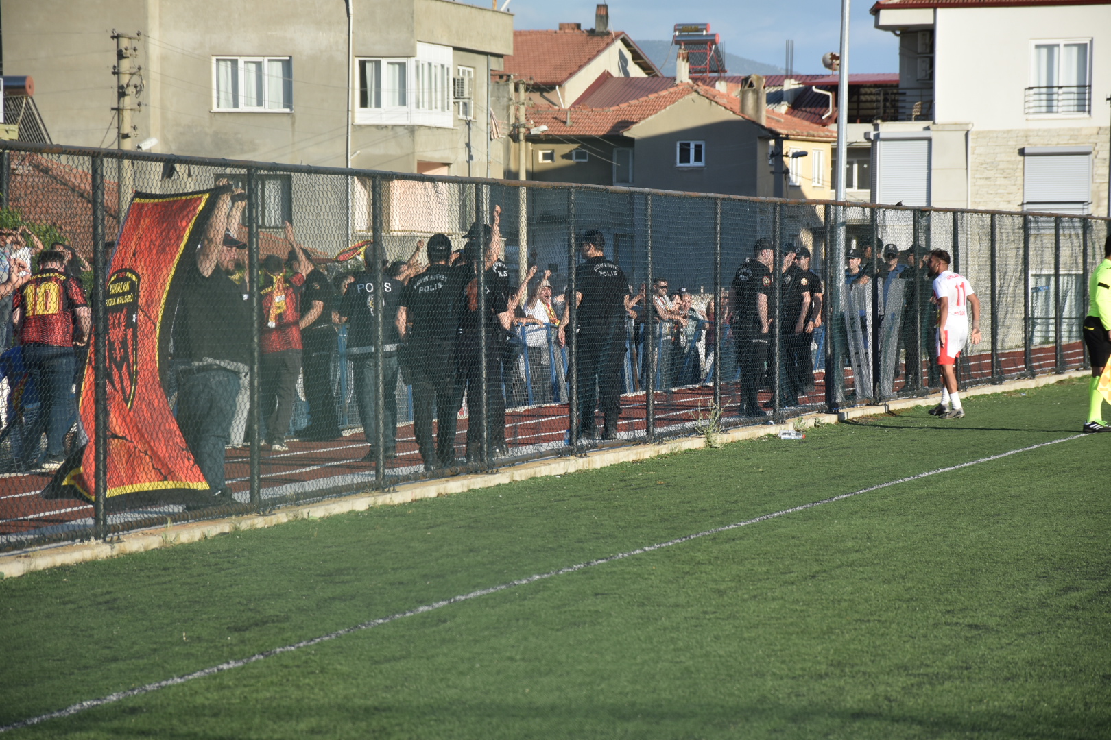 Karacasuspor Lideri Durdurdu 568860 290B5E049365Dad90E1364516B25C8C3