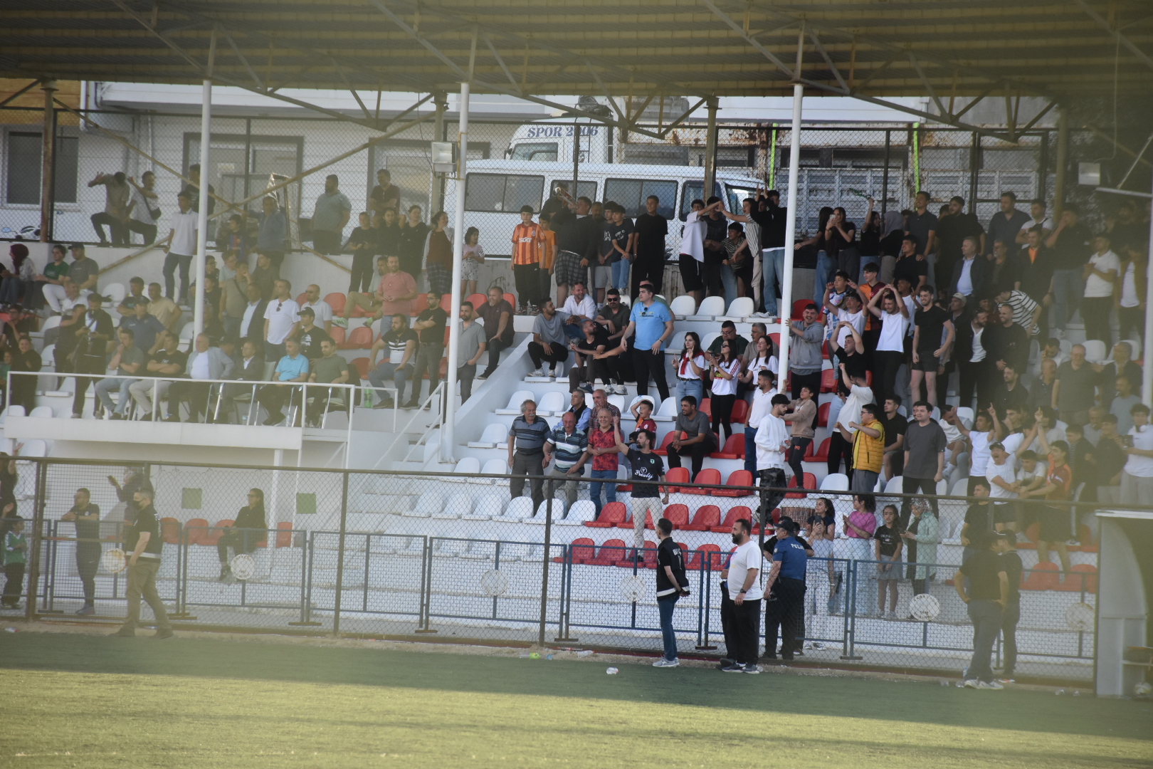 Karacasuspor Lideri Durdurdu 568860 67Ce66D6B5Bb93D54D4130E70E3E37E5