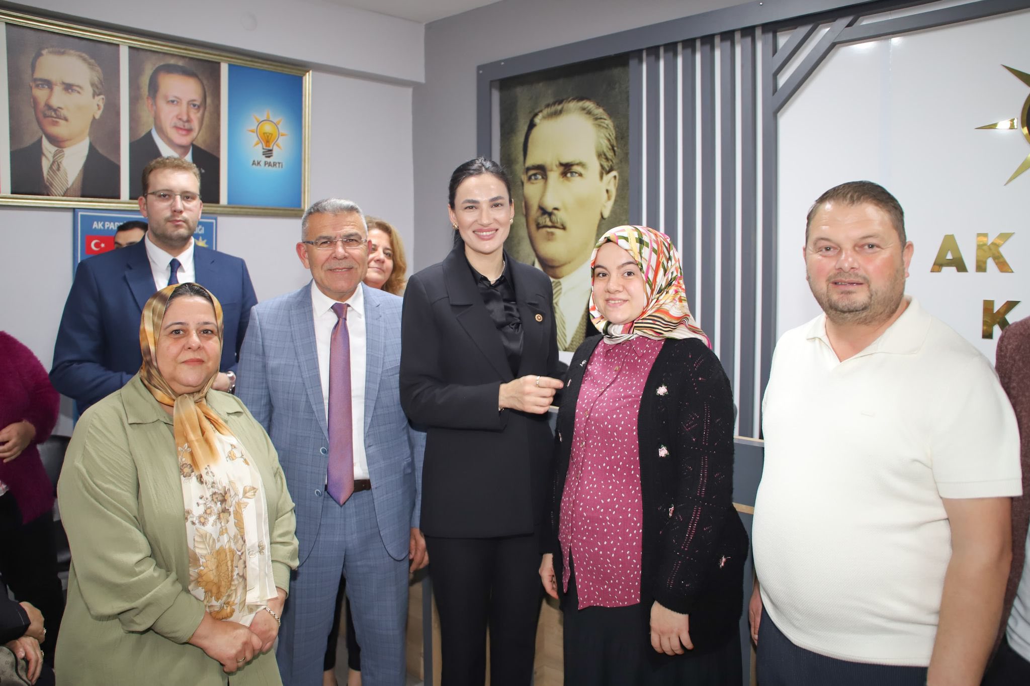 Koskte Ak Partiye Yeni Isimler Katildi 564778 06D93Ac9204B14346B5Febd7A79C0C86