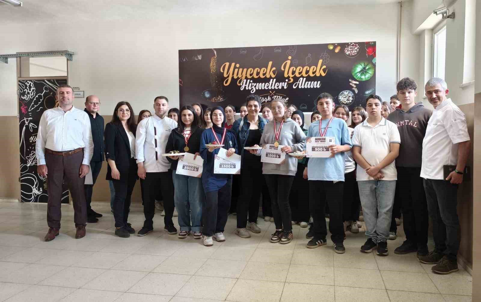Koskteki Yarisma Tatli Rekabete Sahne Oldu 74E766C4670Ae5Fdc8C5Bde2A42C2478