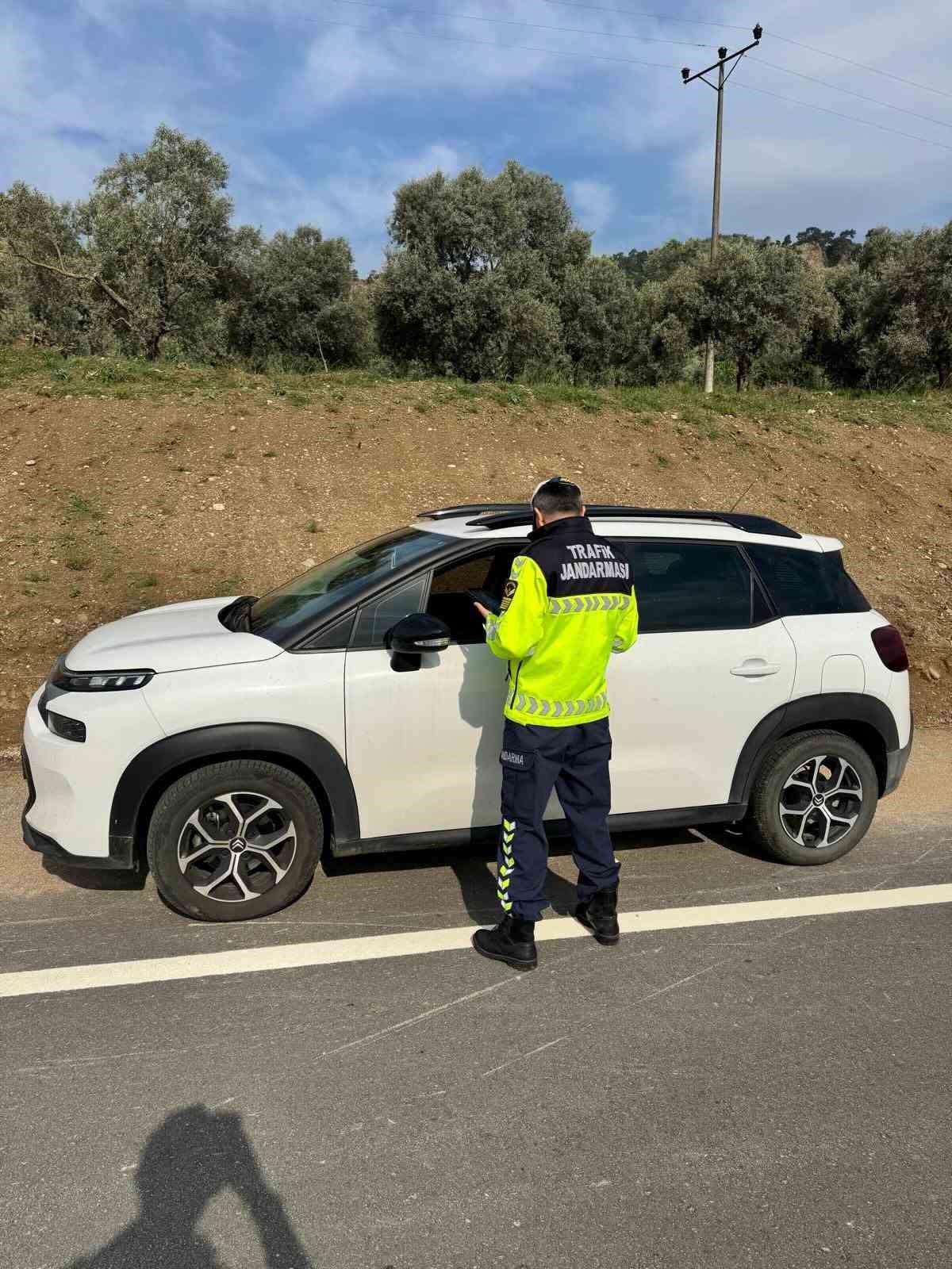 Kural Tanimaz 19 Surucu Cezadan Kacamadi B98Ab4Ac89Bd36722986A249Fb5164Af