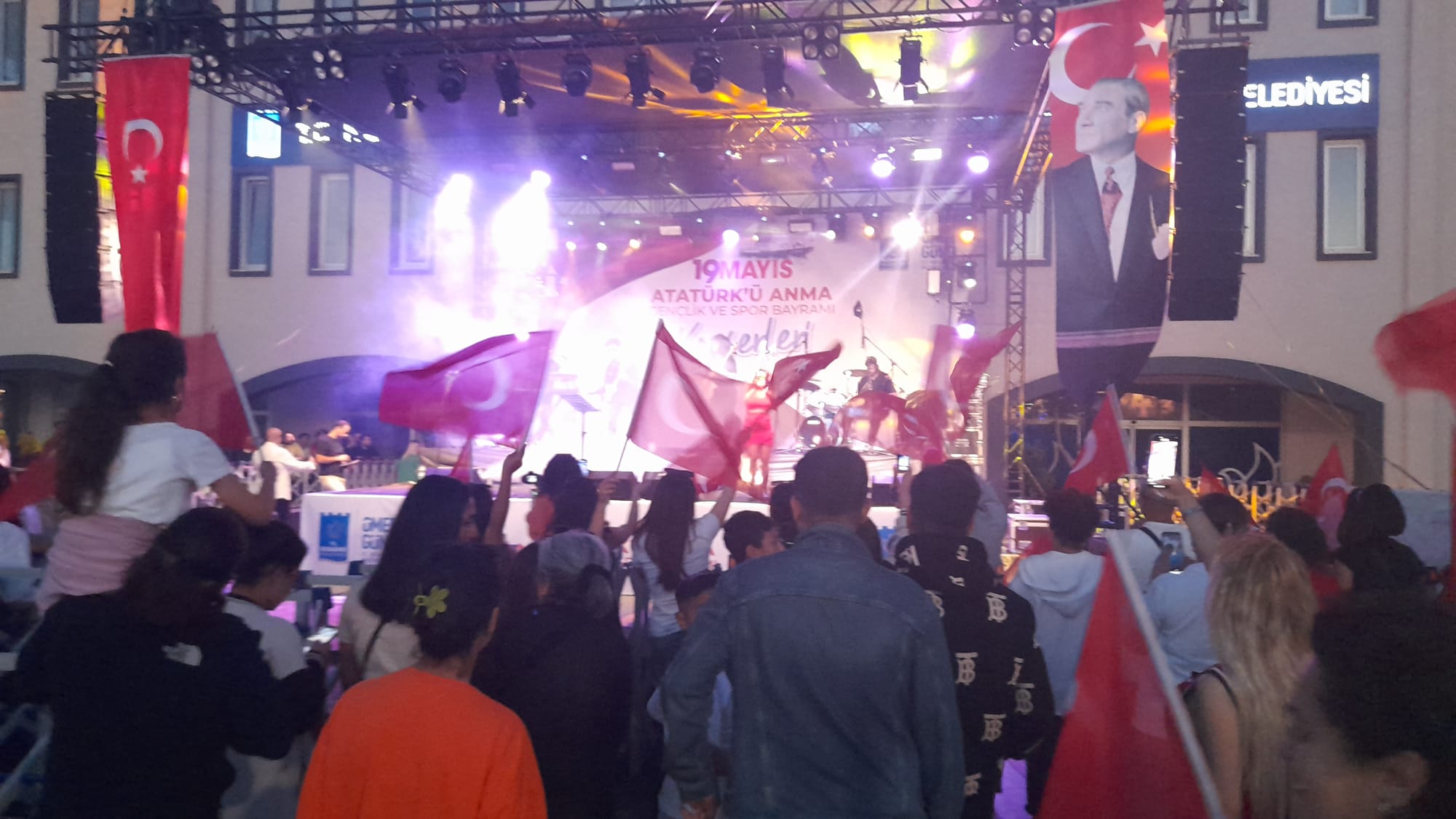 Kusadasi 19 Mayisi Konserlerle Taclandirdi 569134 83D060Fb3Bea54Ad044A9E4A5F8912A8