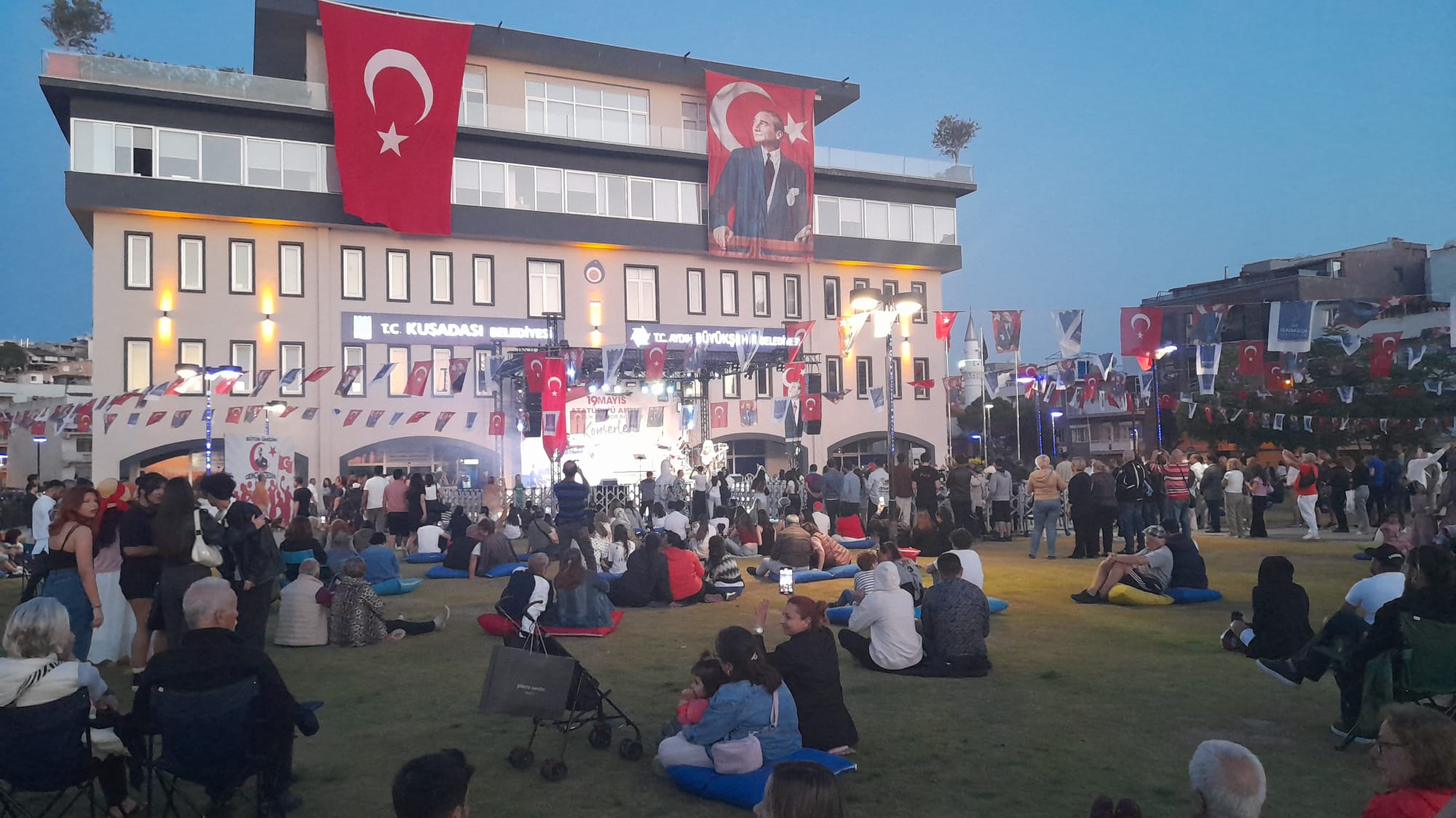 Kusadasi 19 Mayisi Konserlerle Taclandirdi 569134 C2F07F785C18E0Ef20A043Abc54F55Ac