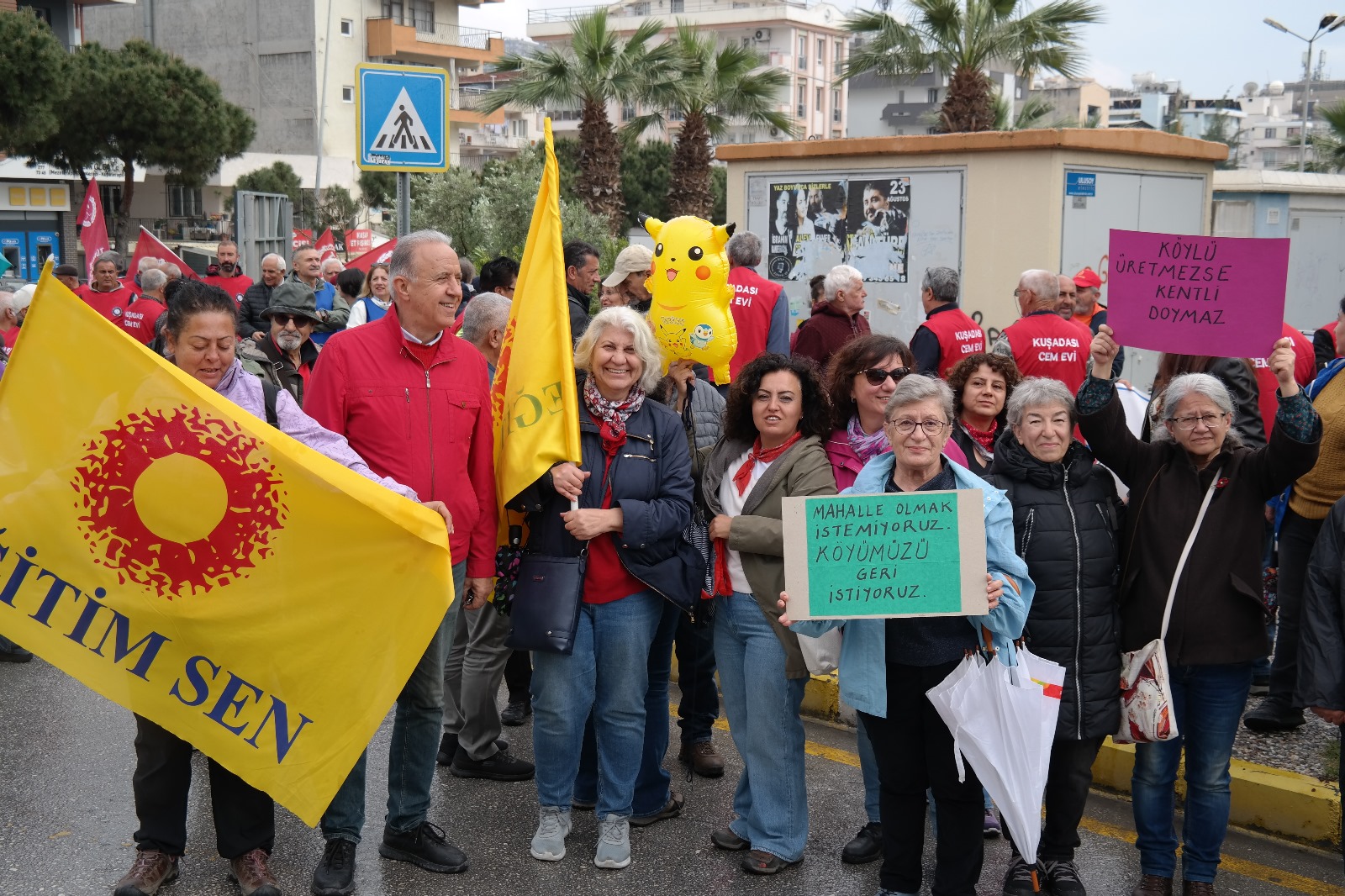 Kusadasinda 1 Mayis Coskuyla Kutladi 564384 62F7658978A835610Fd55E744Bfa848D