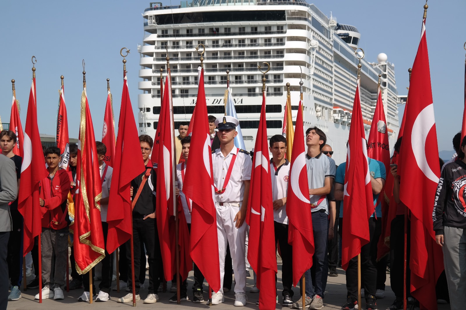 Kusadasinda Coskulu 19 Mayis Kutlamasi 568974 7Ee5B39560A49512Effc53Bb0A46195C