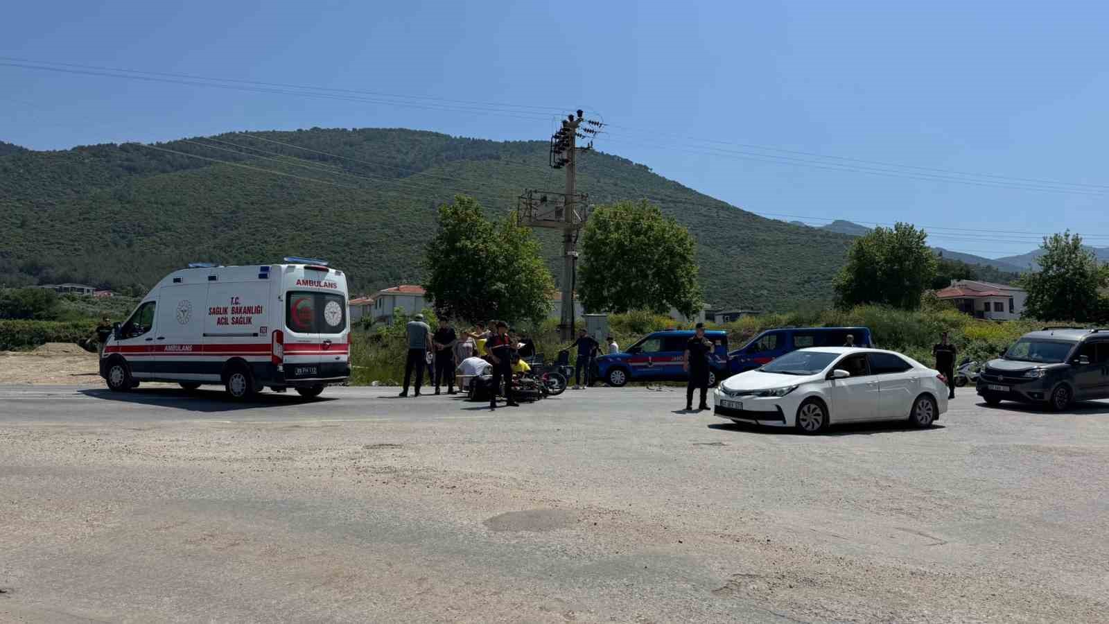 Kusadasinda Motosiklet Kazasi 2 Yarali 00Daa2A6B11Aee30Afefdf3C12B702Bf